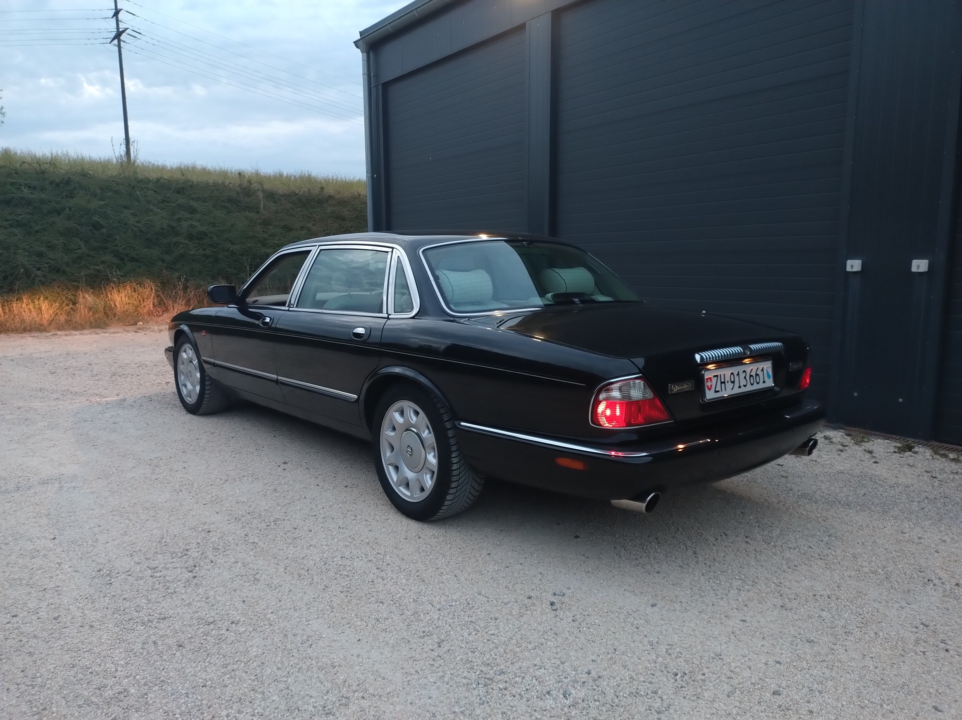 DAIMLER 4.0 Super/C-image-3