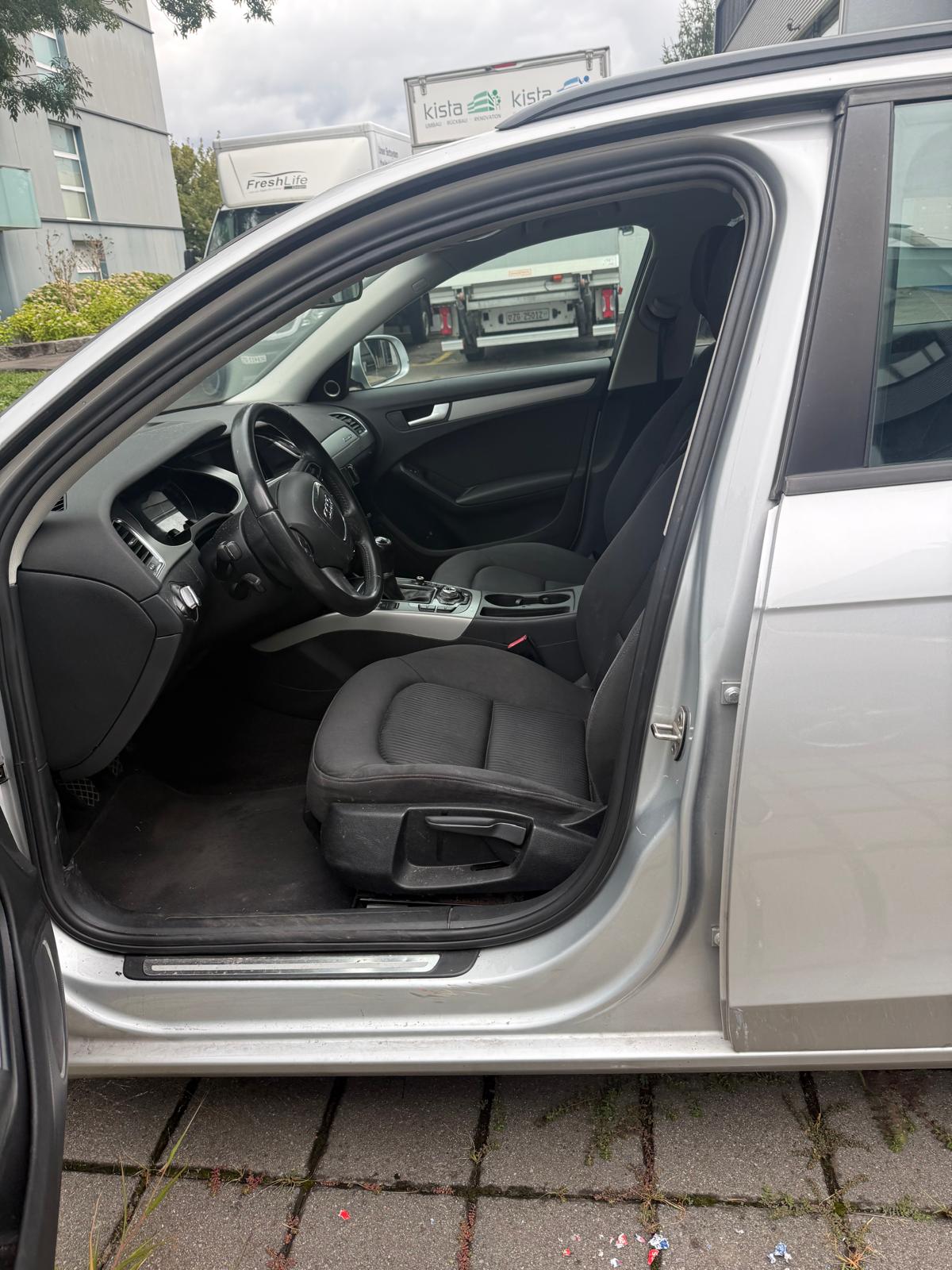 AUDI A4 Avant 3.0 TDI quattro S-tronic-image-8