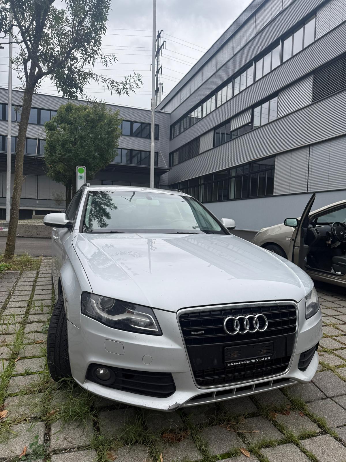 AUDI A4 Avant 3.0 TDI quattro S-tronic-image-1
