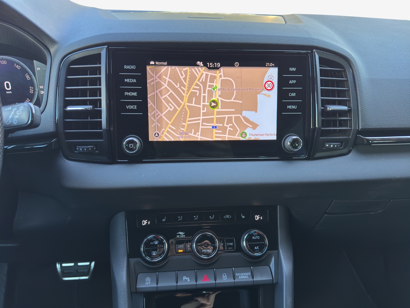 SKODA Karoq 2.0 TDI CR Sport Line 4x4 DSG-image-10