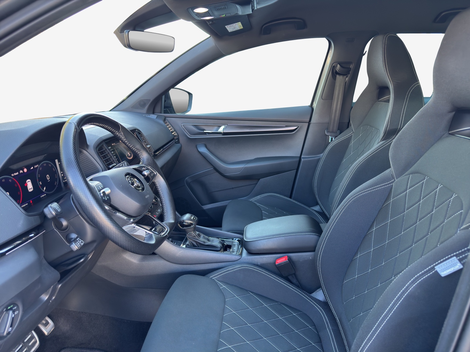 SKODA Karoq 2.0 TDI CR Sport Line 4x4 DSG-image-7