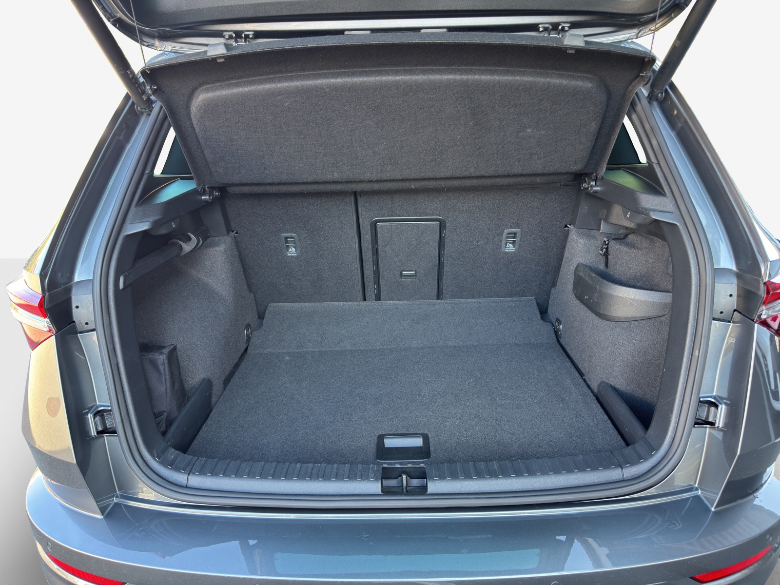 SKODA Karoq 2.0 TDI CR Sport Line 4x4 DSG-image-12