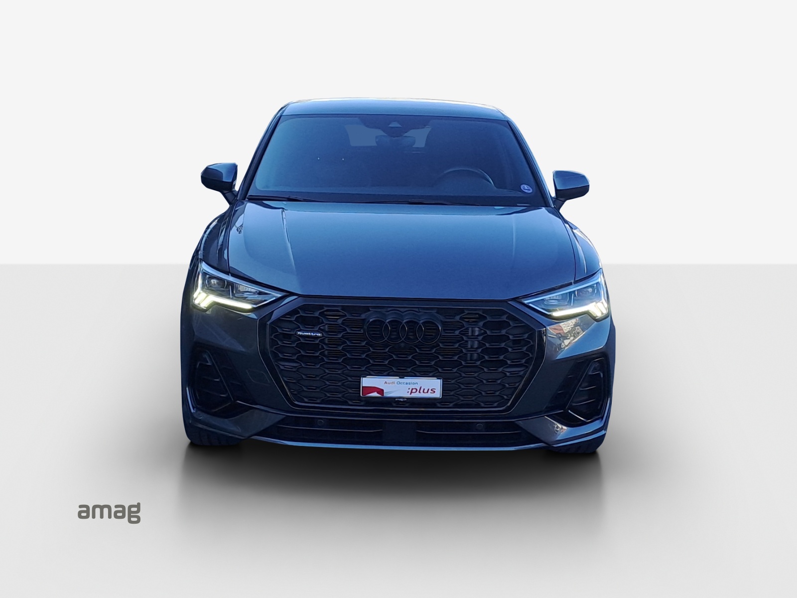 AUDI Q3 Sportback 45 TFSI S line quattro S-tronic-image-6