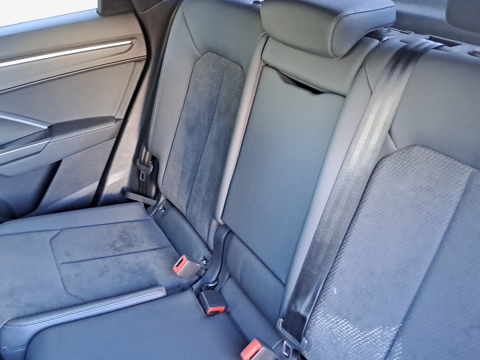 AUDI Q3 Sportback 45 TFSI S line quattro S-tronic-image-11