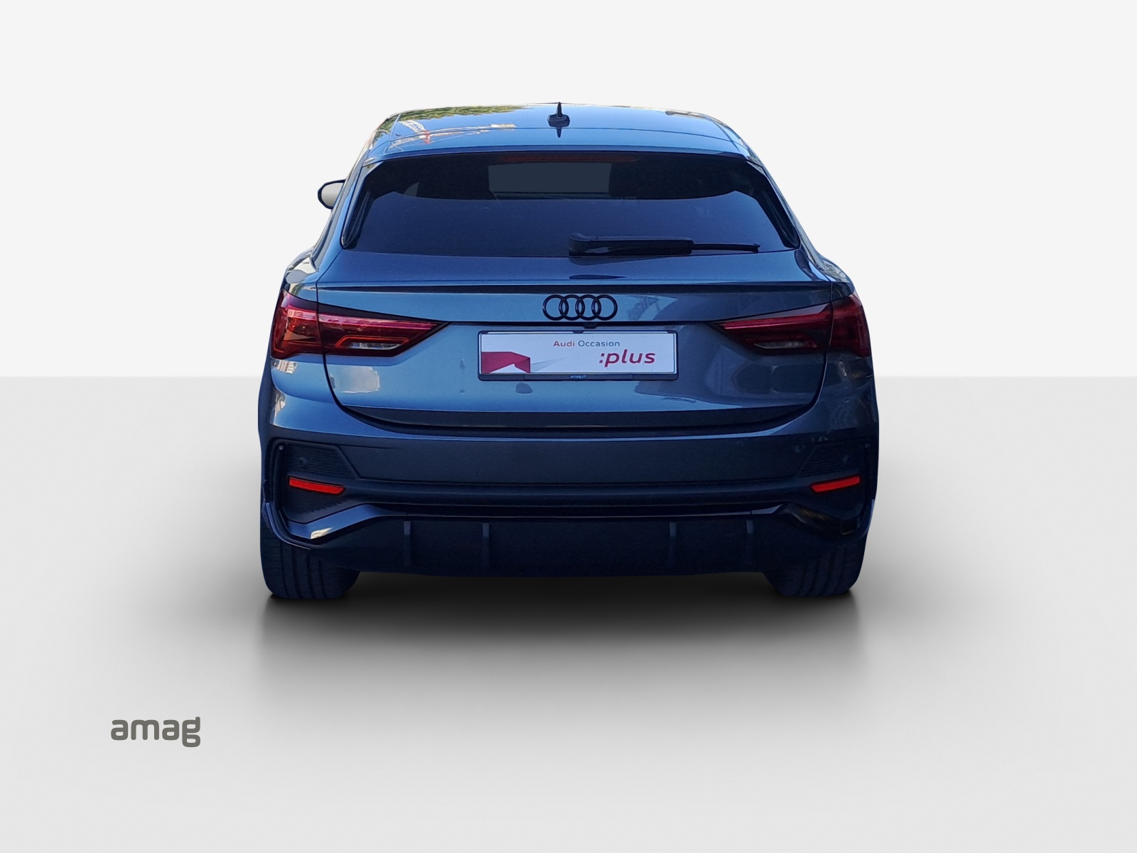 AUDI Q3 Sportback 45 TFSI S line quattro S-tronic-image-3