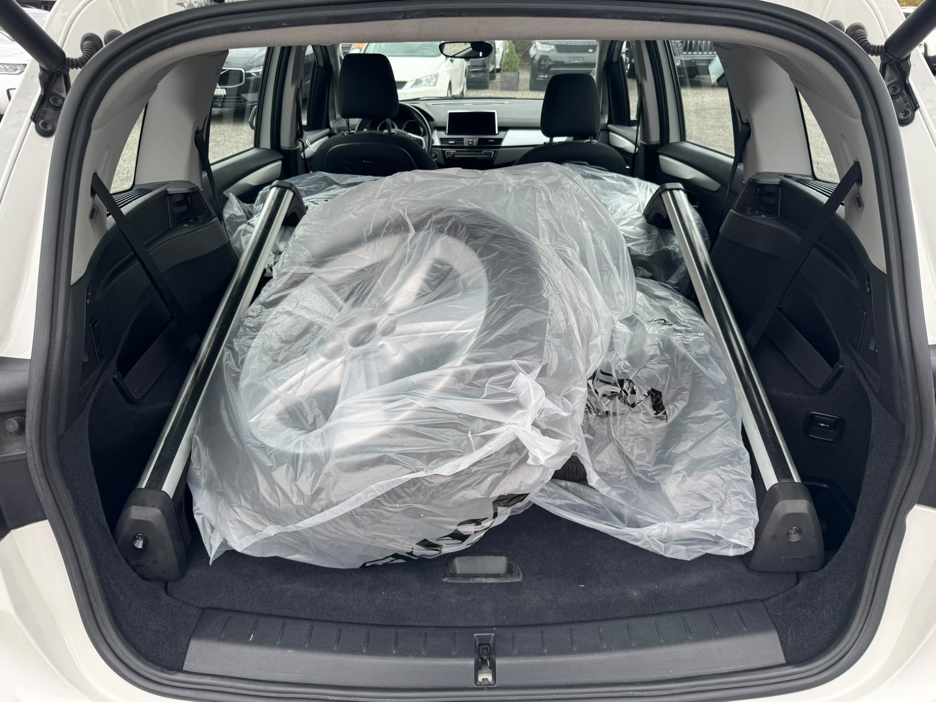 BMW 218d xDrive Gran Tourer Steptronic-image-9
