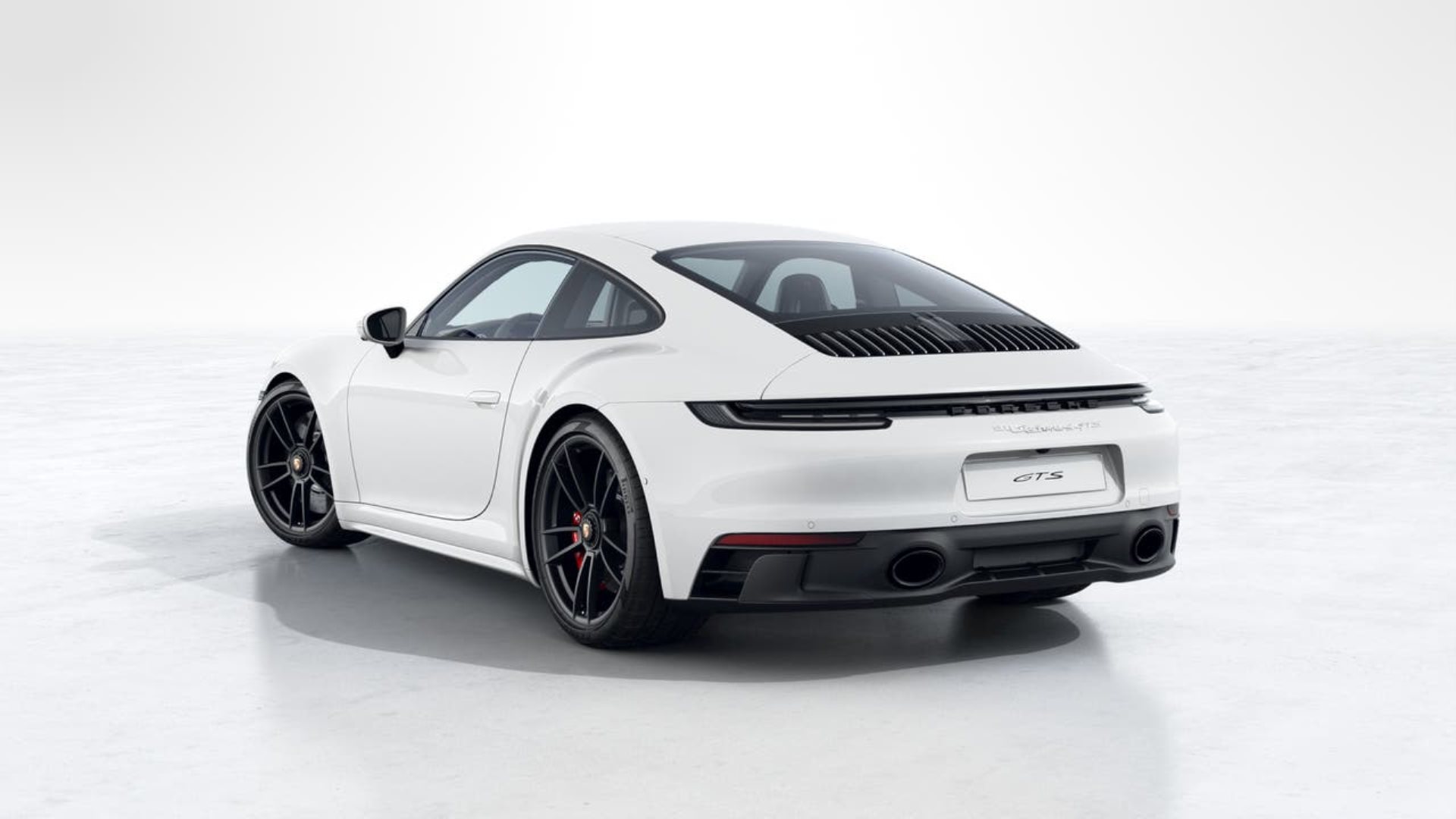 PORSCHE 911 Carrera 4 GTS-image-2