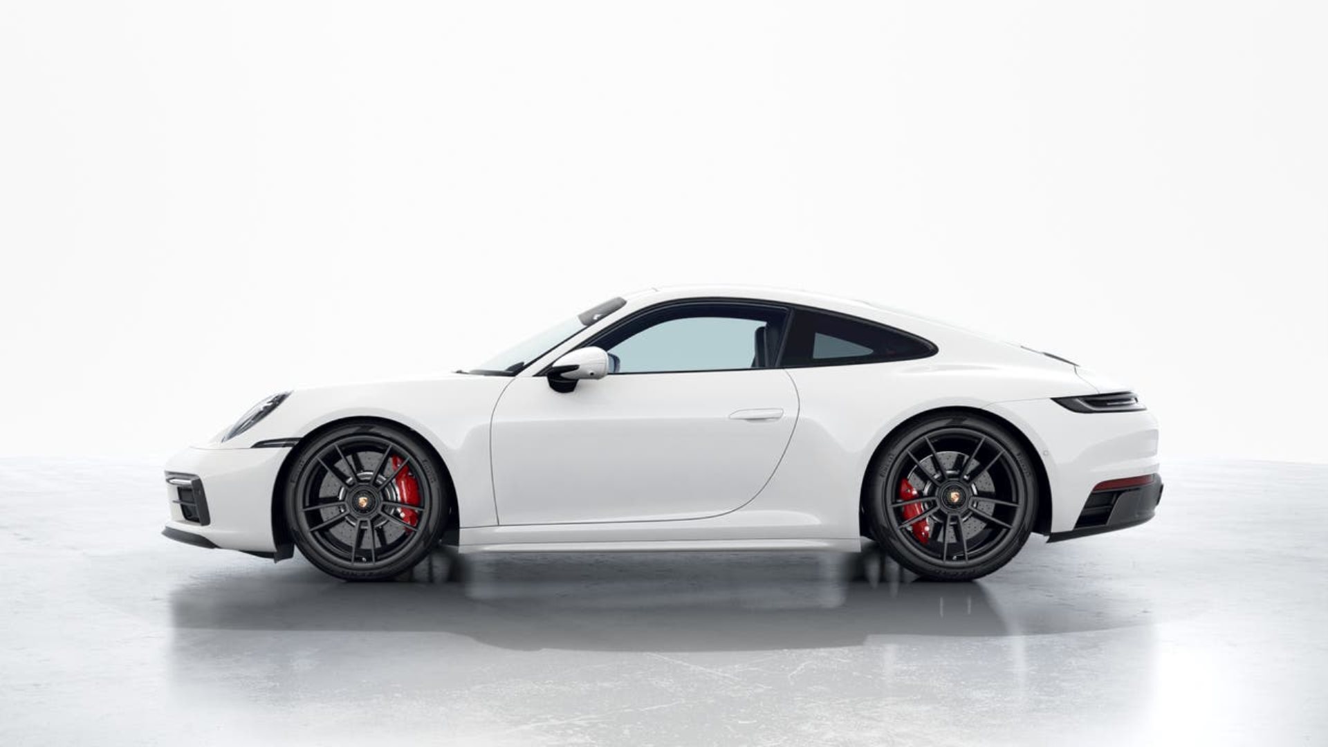 PORSCHE 911 Carrera 4 GTS-image-1