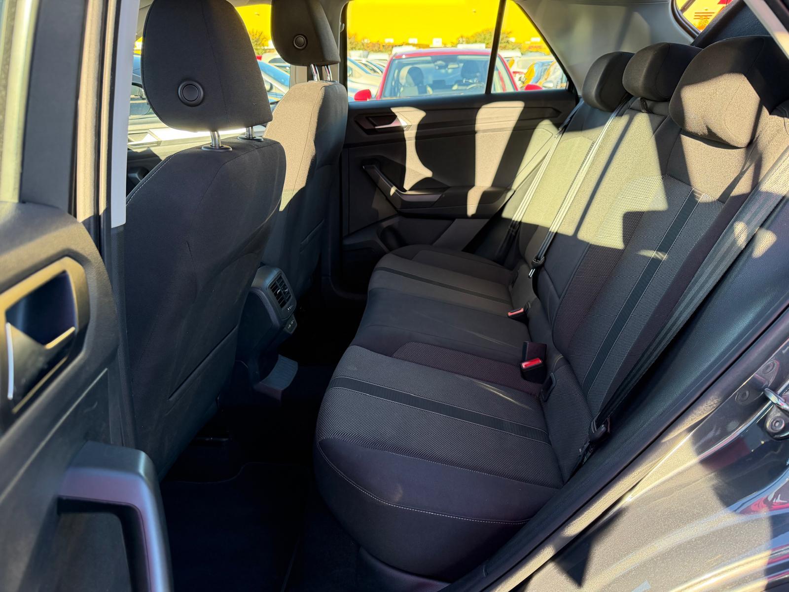 VW T-Roc 1.5 TSI Life-image-14