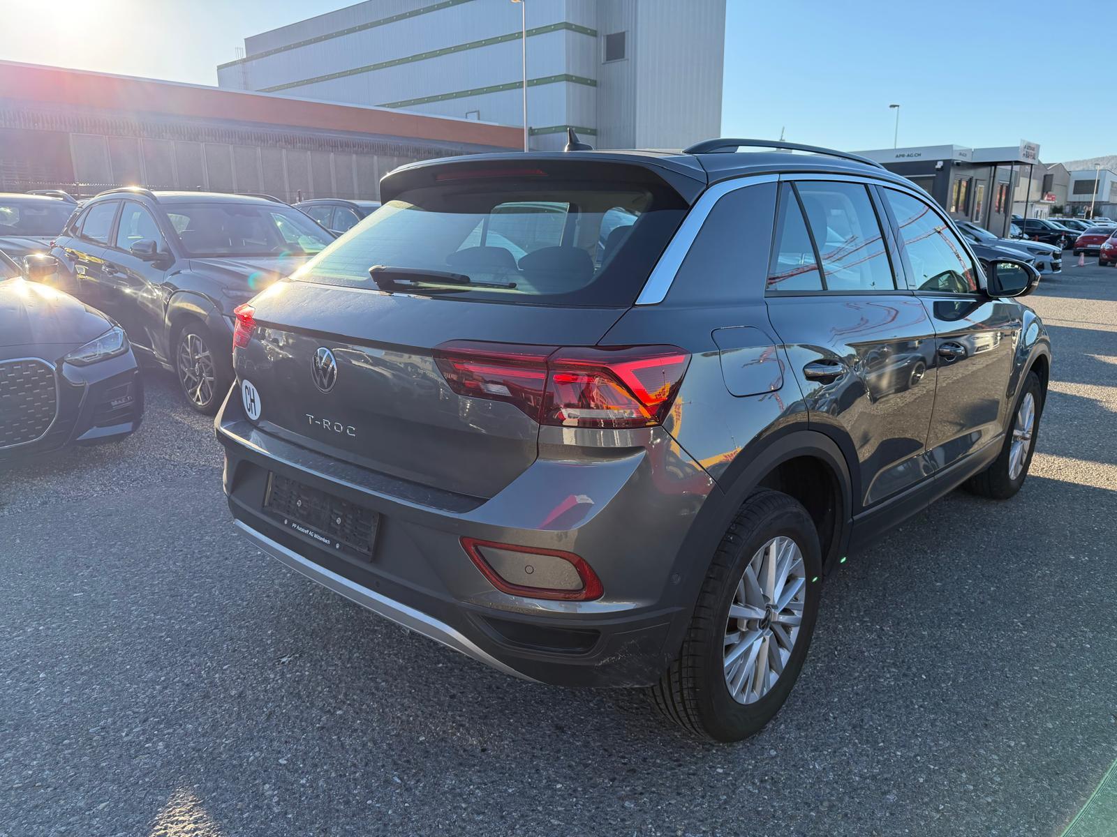 VW T-Roc 1.5 TSI Life-image-3