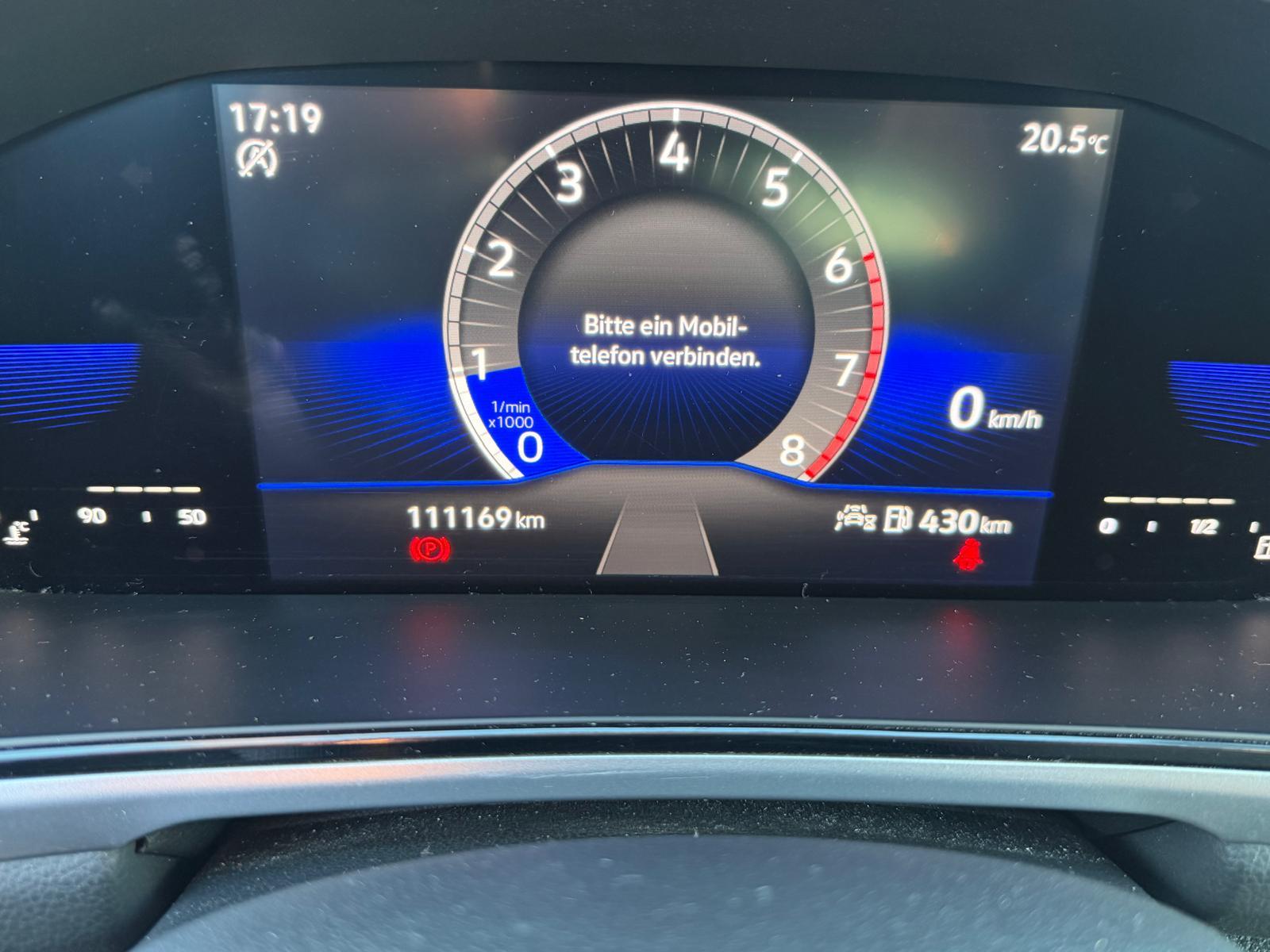 VW T-Roc 1.5 TSI Life-image-12
