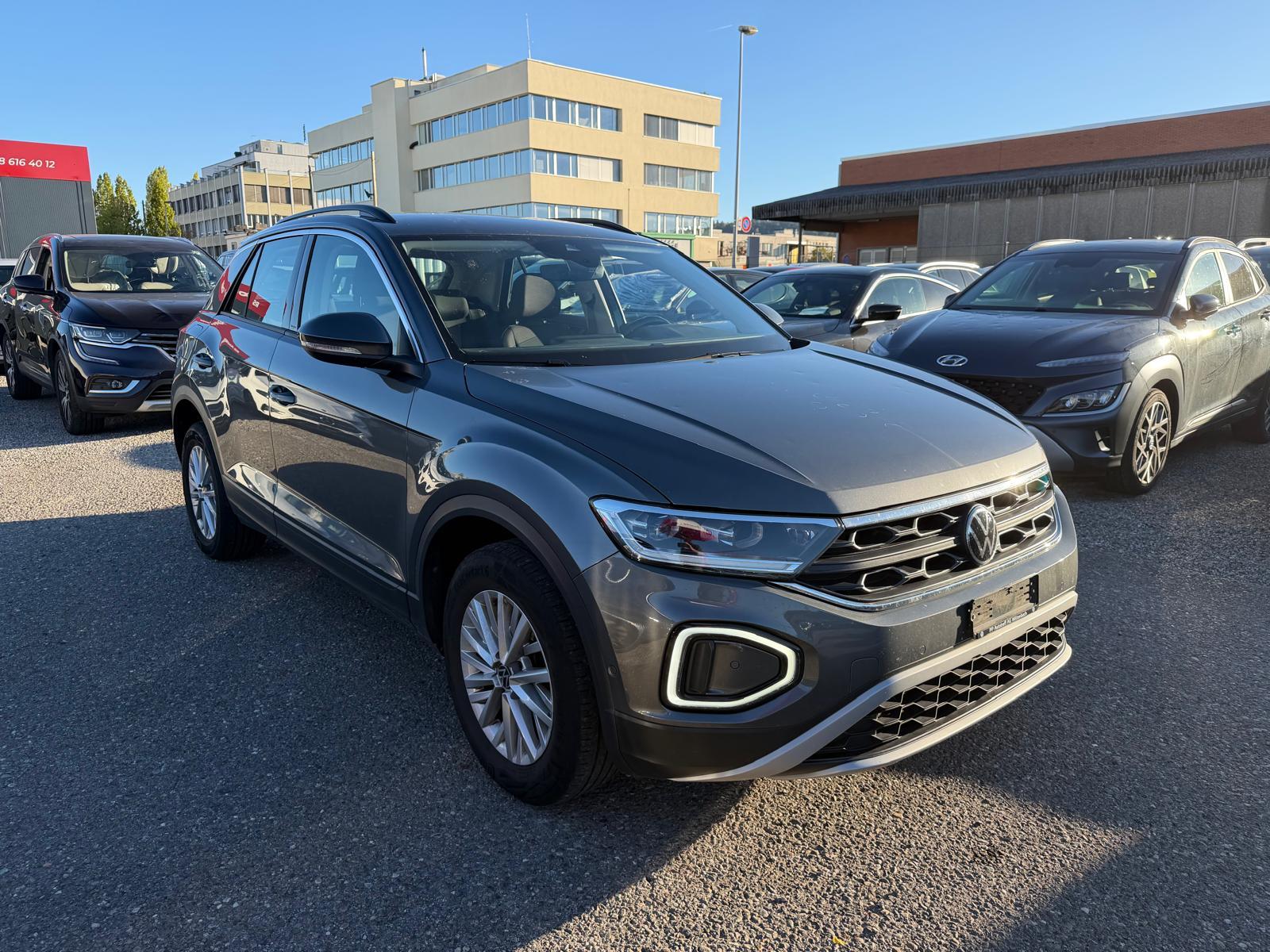 VW T-Roc 1.5 TSI Life-image-0