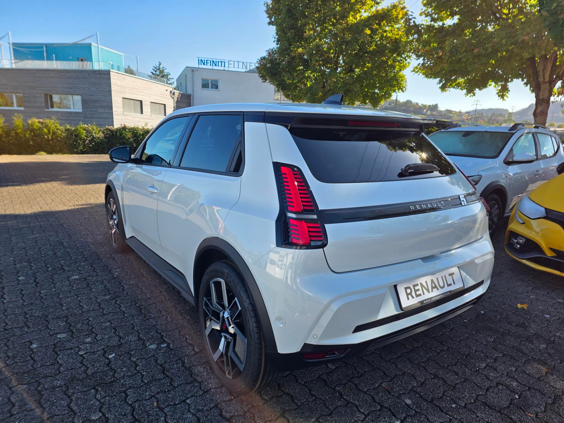 RENAULT R5 E-Tech Comfort Range techno-image-2
