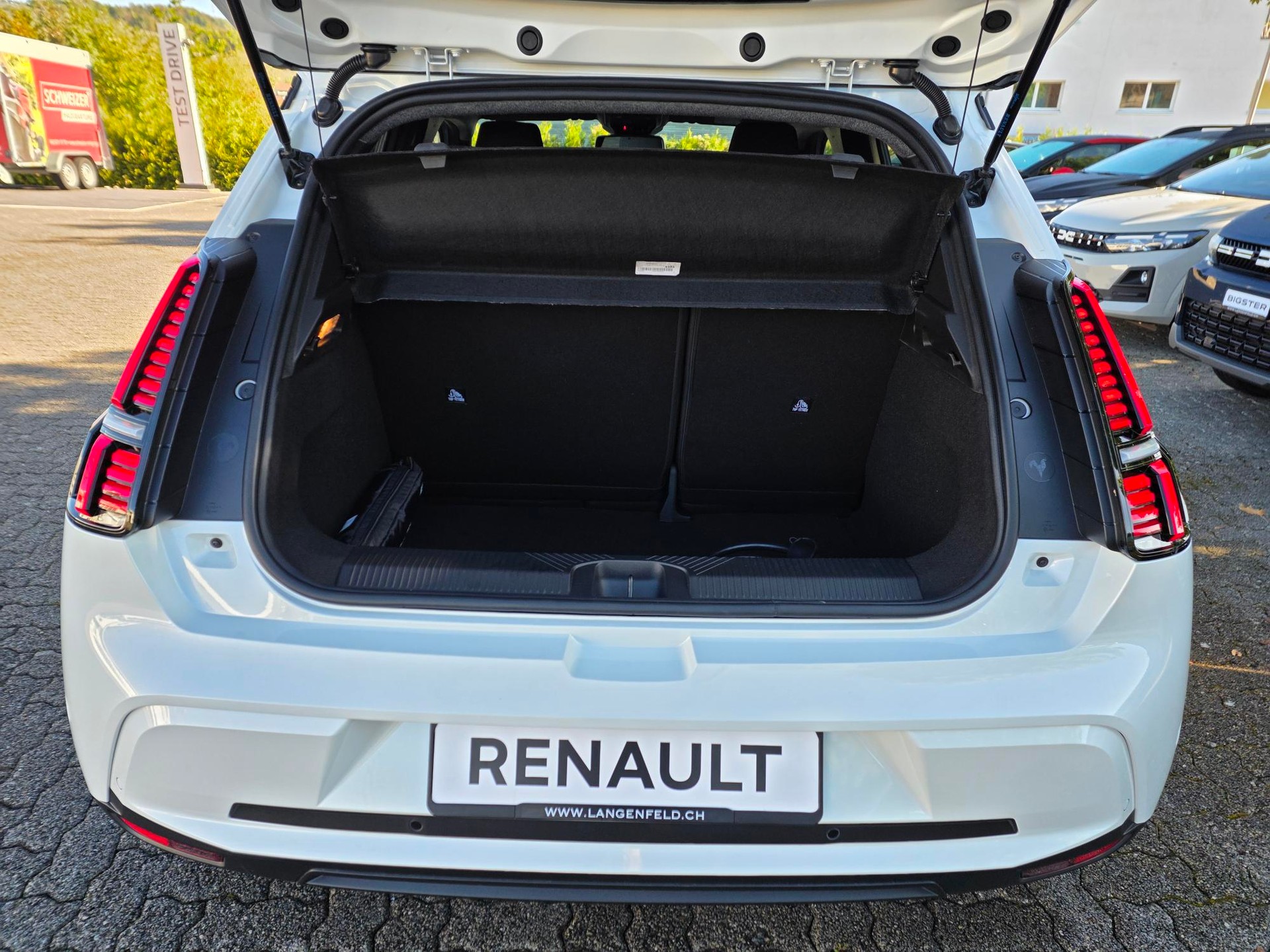 RENAULT R5 E-Tech Comfort Range techno-image-8