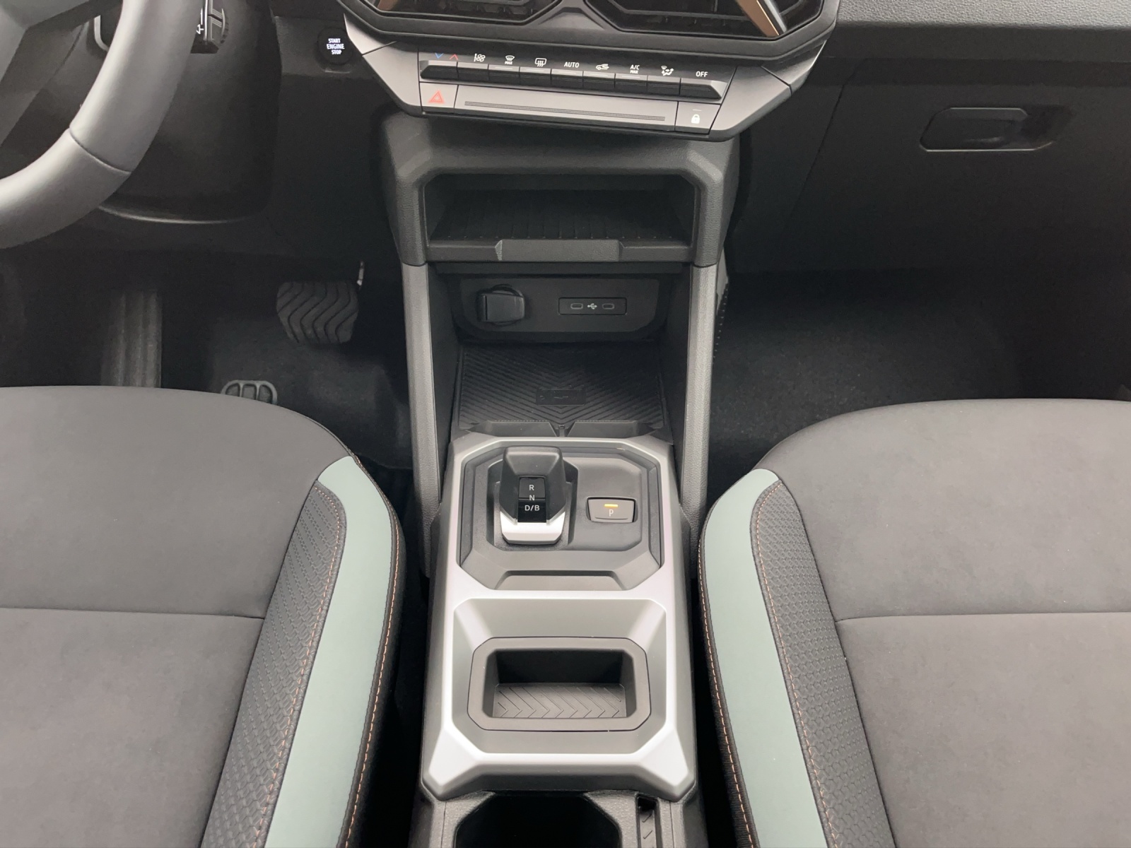 DACIA Duster 1.8 Hybrid Extreme-image-13
