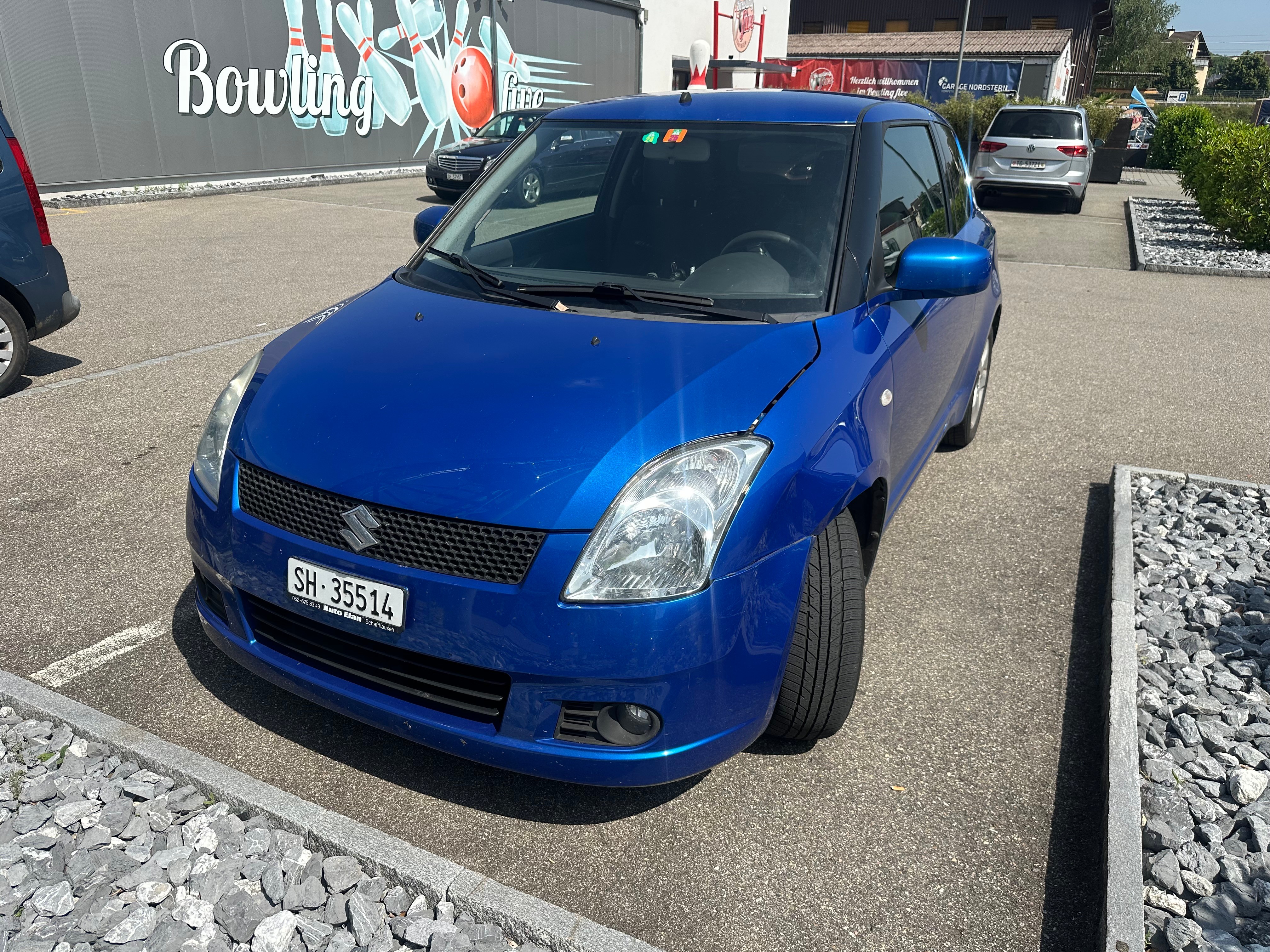 Car photo