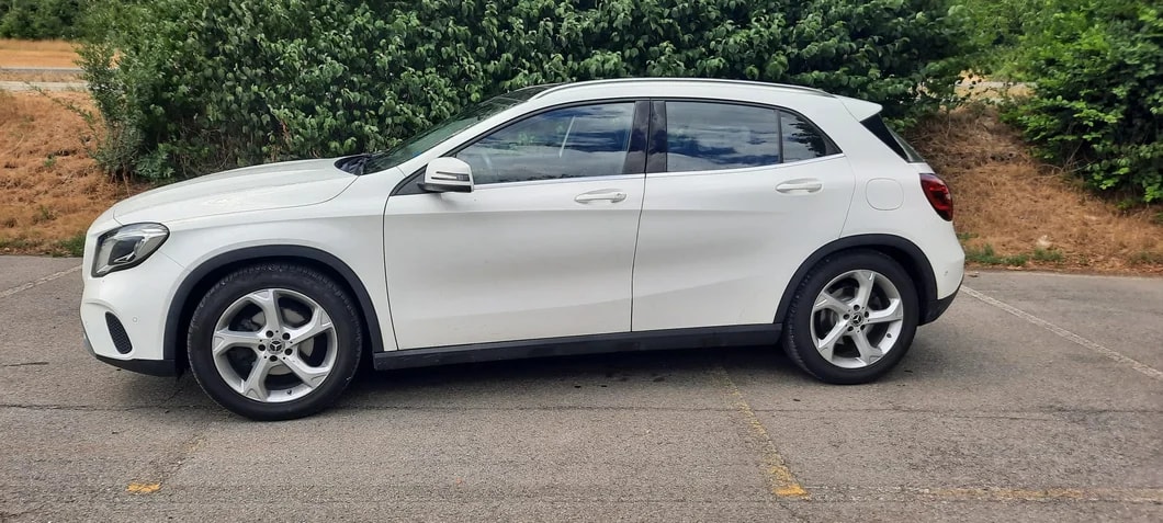 MERCEDES-BENZ GLA 200-image-0