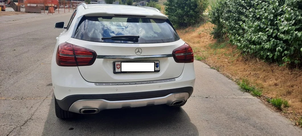 MERCEDES-BENZ GLA 200-image-3