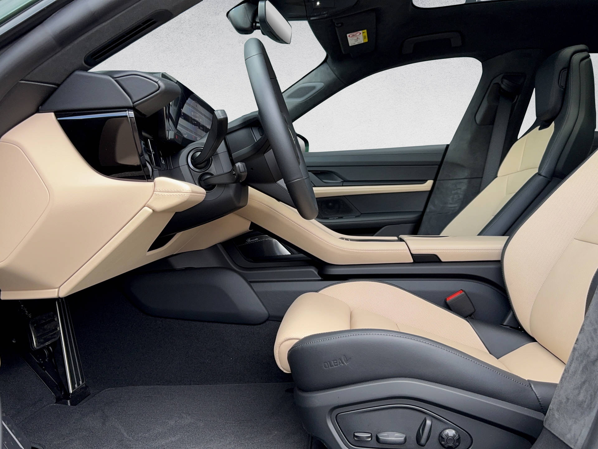 PORSCHE Taycan Cross Turismo Turbo-image-6
