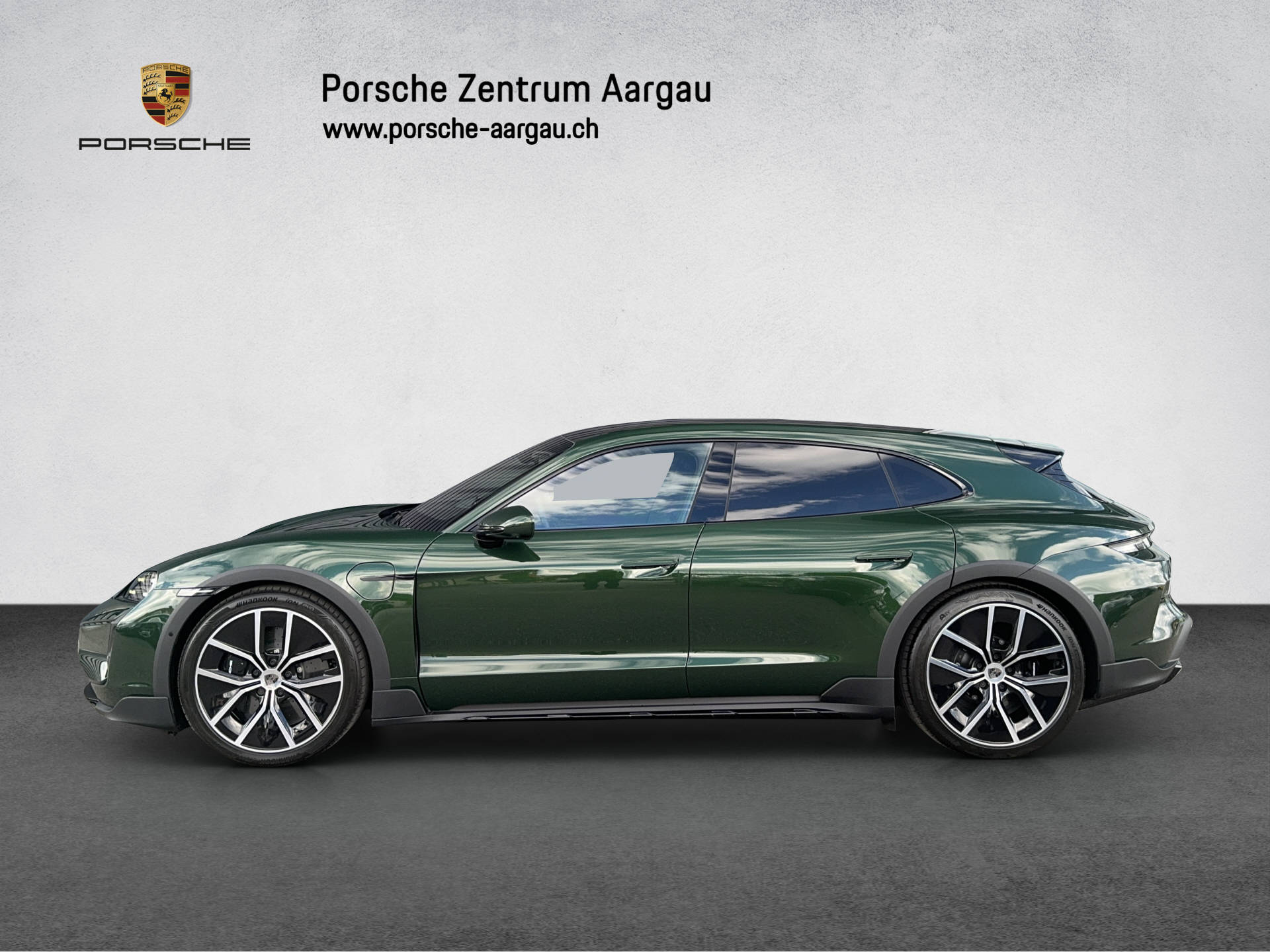 PORSCHE Taycan Cross Turismo Turbo-image-2