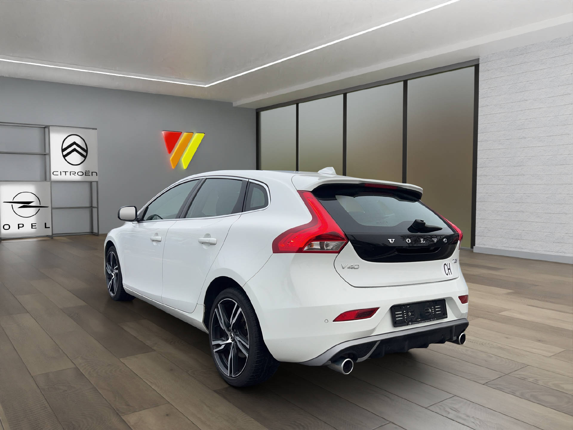 VOLVO V40 1.5 T3 R-Design S/S-image-4