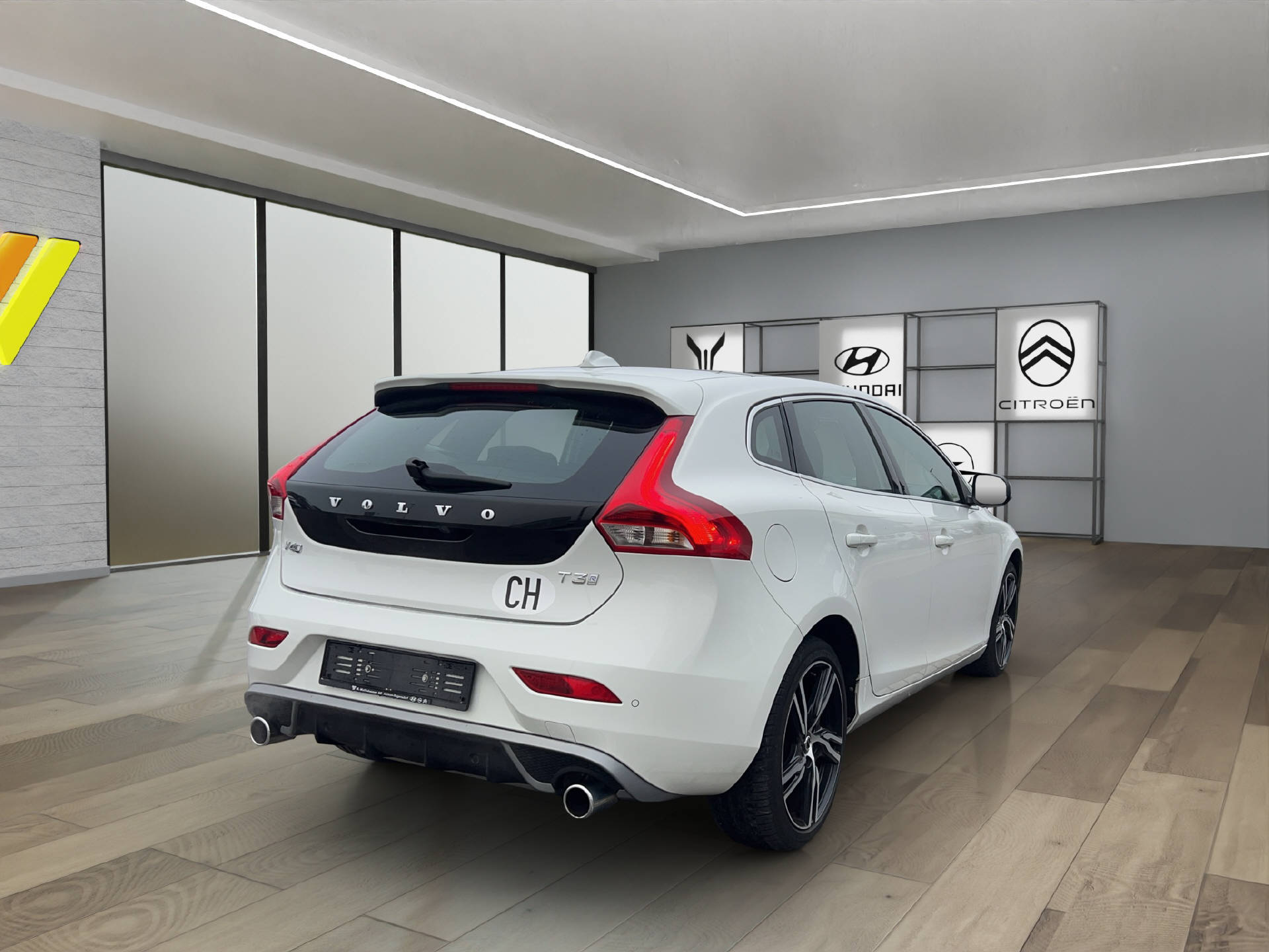 VOLVO V40 1.5 T3 R-Design S/S-image-6