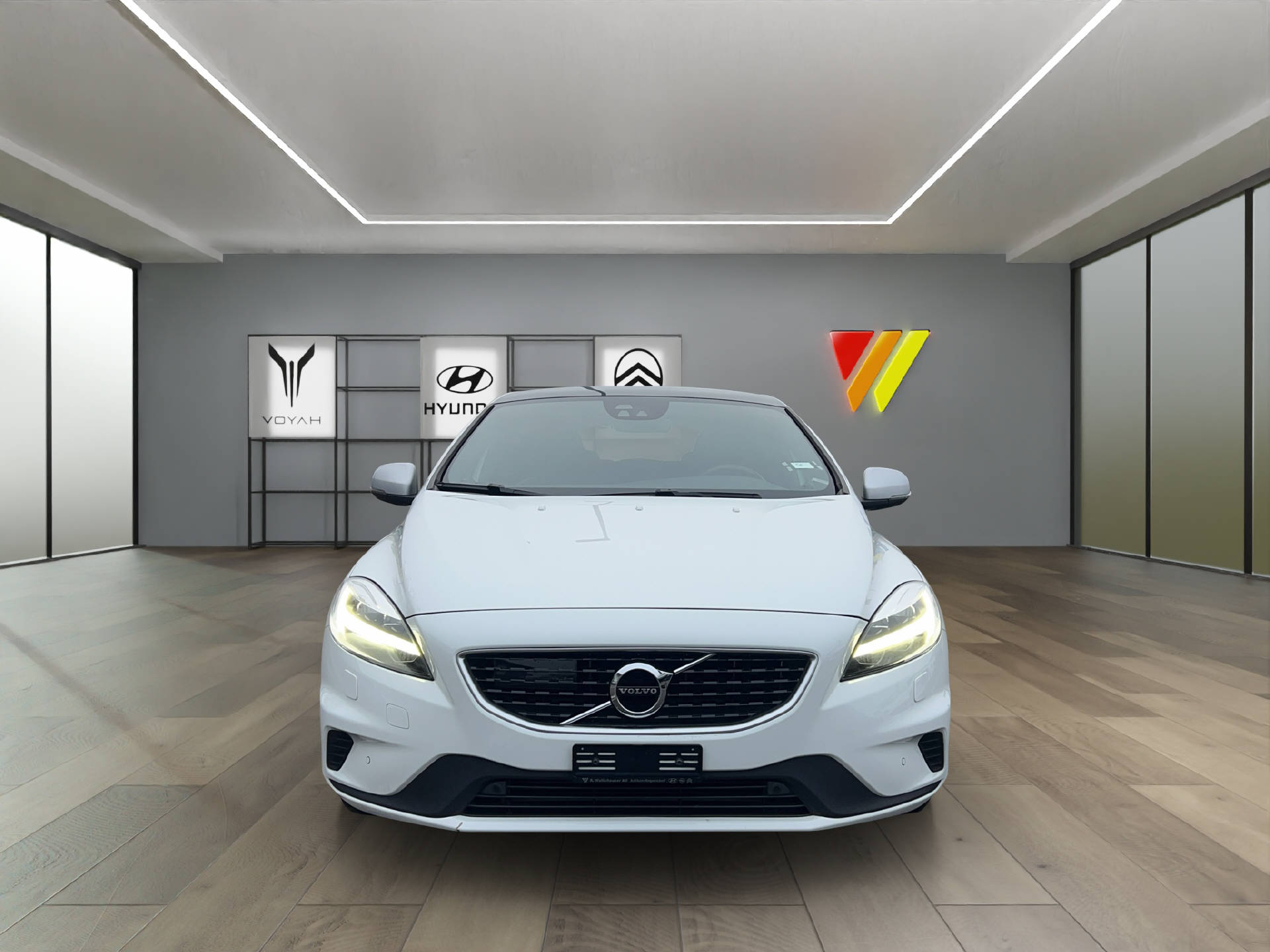 VOLVO V40 1.5 T3 R-Design S/S-image-2