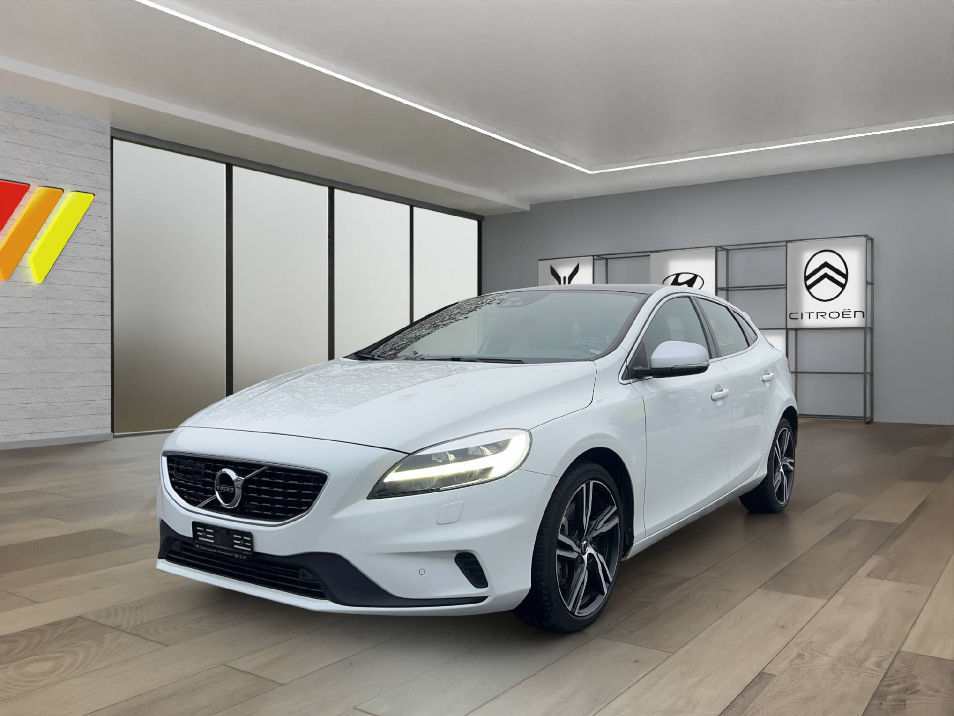 VOLVO V40 1.5 T3 R-Design S/S-image-1