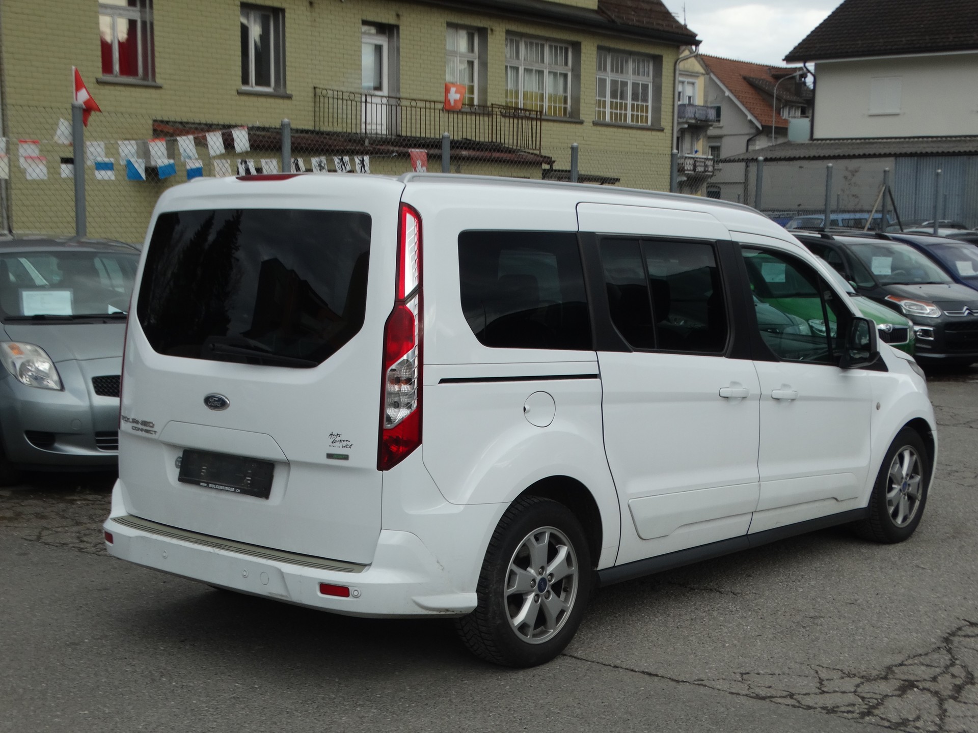 FORD Grand Tourneo Connect 1.6 SCTi Titanium Automatic-image-12