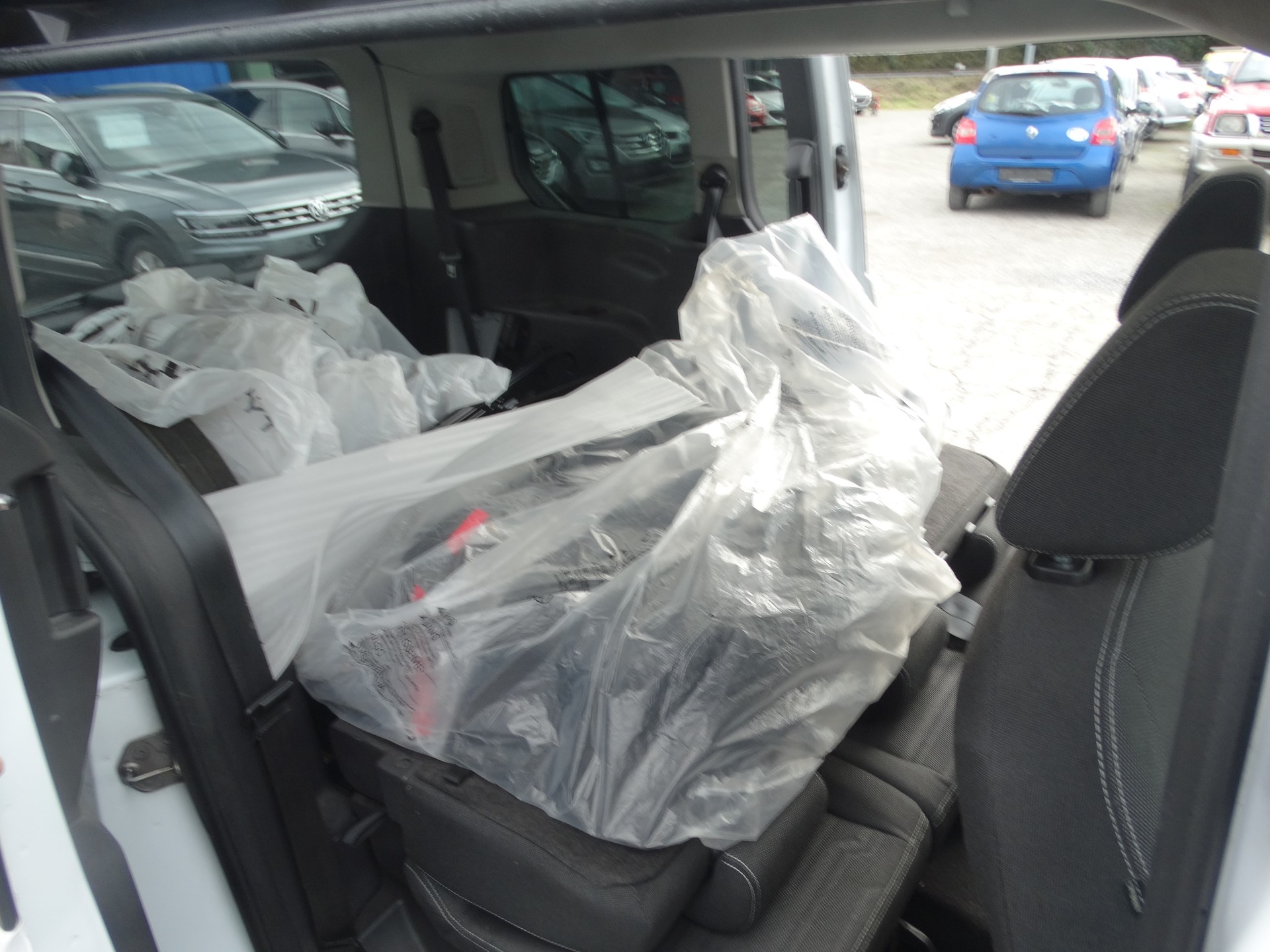 FORD Grand Tourneo Connect 1.6 SCTi Titanium Automatic-image-8