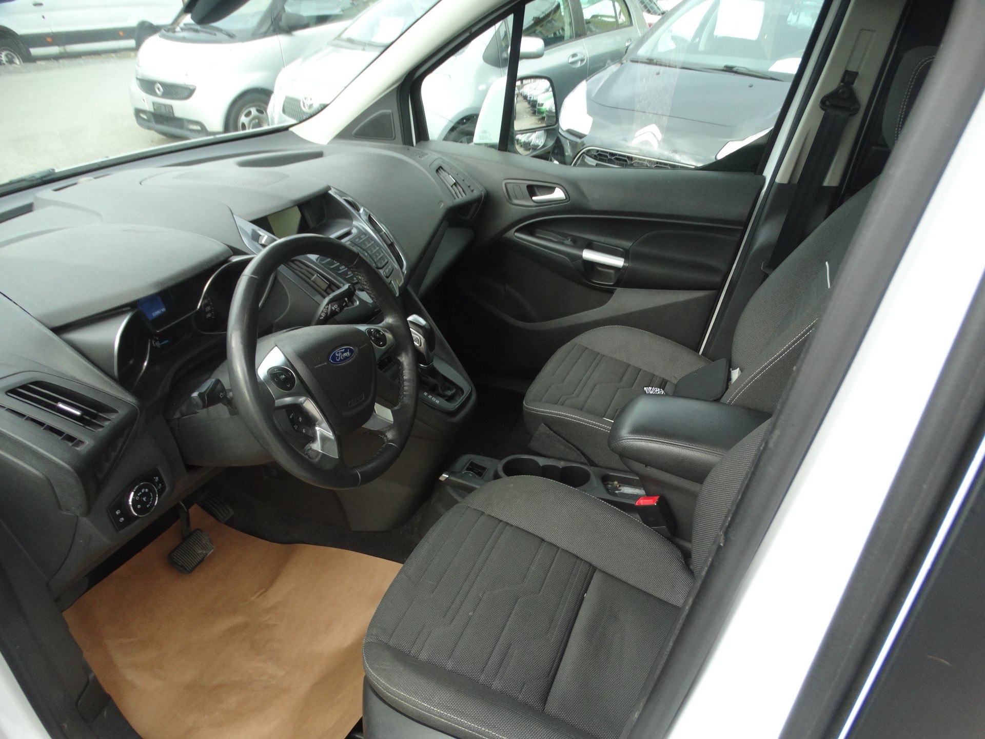 FORD Grand Tourneo Connect 1.6 SCTi Titanium Automatic-image-5
