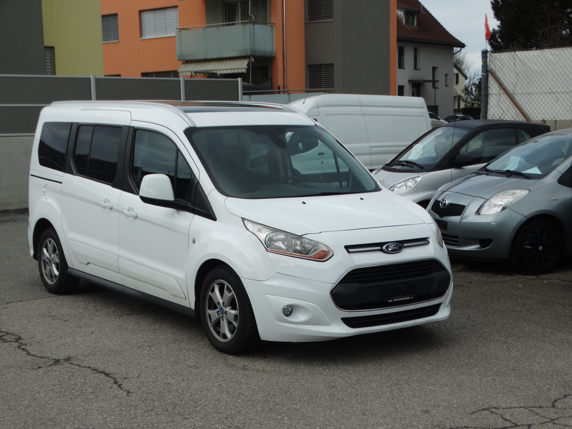 FORD Grand Tourneo Connect 1.6 SCTi Titanium Automatic-image-2