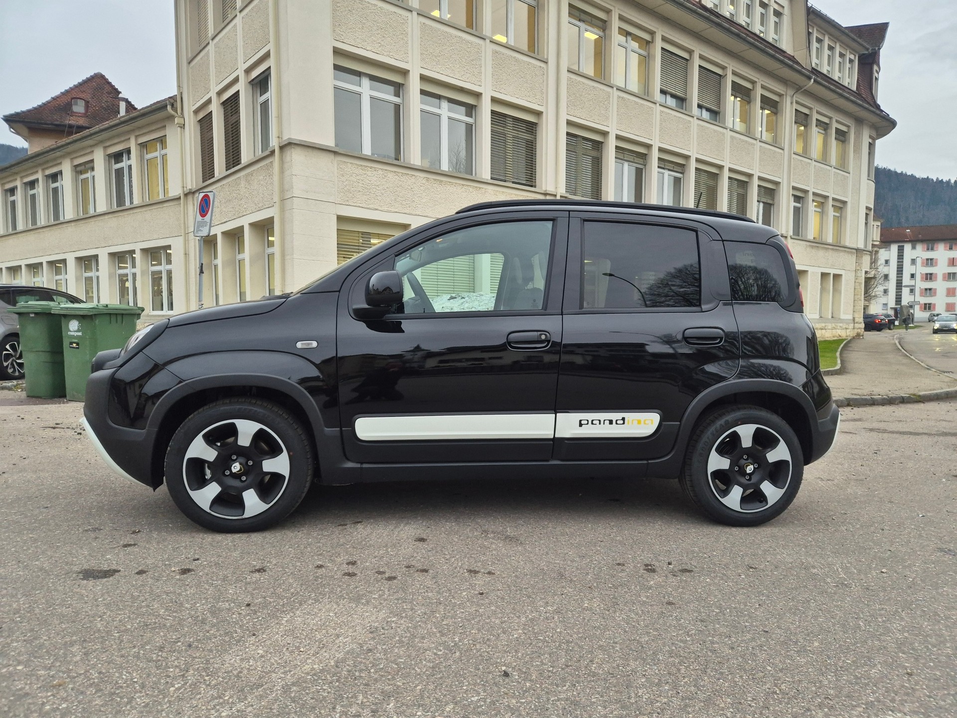 FIAT Panda 1.0 MHEV Cross-image-1