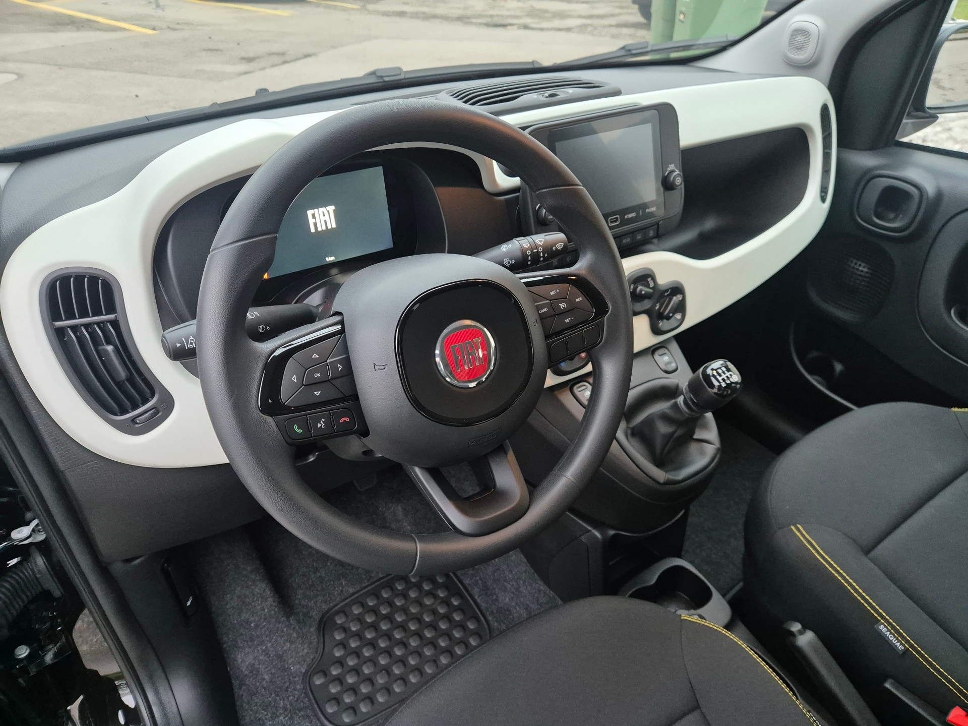 FIAT Panda 1.0 MHEV Cross-image-9