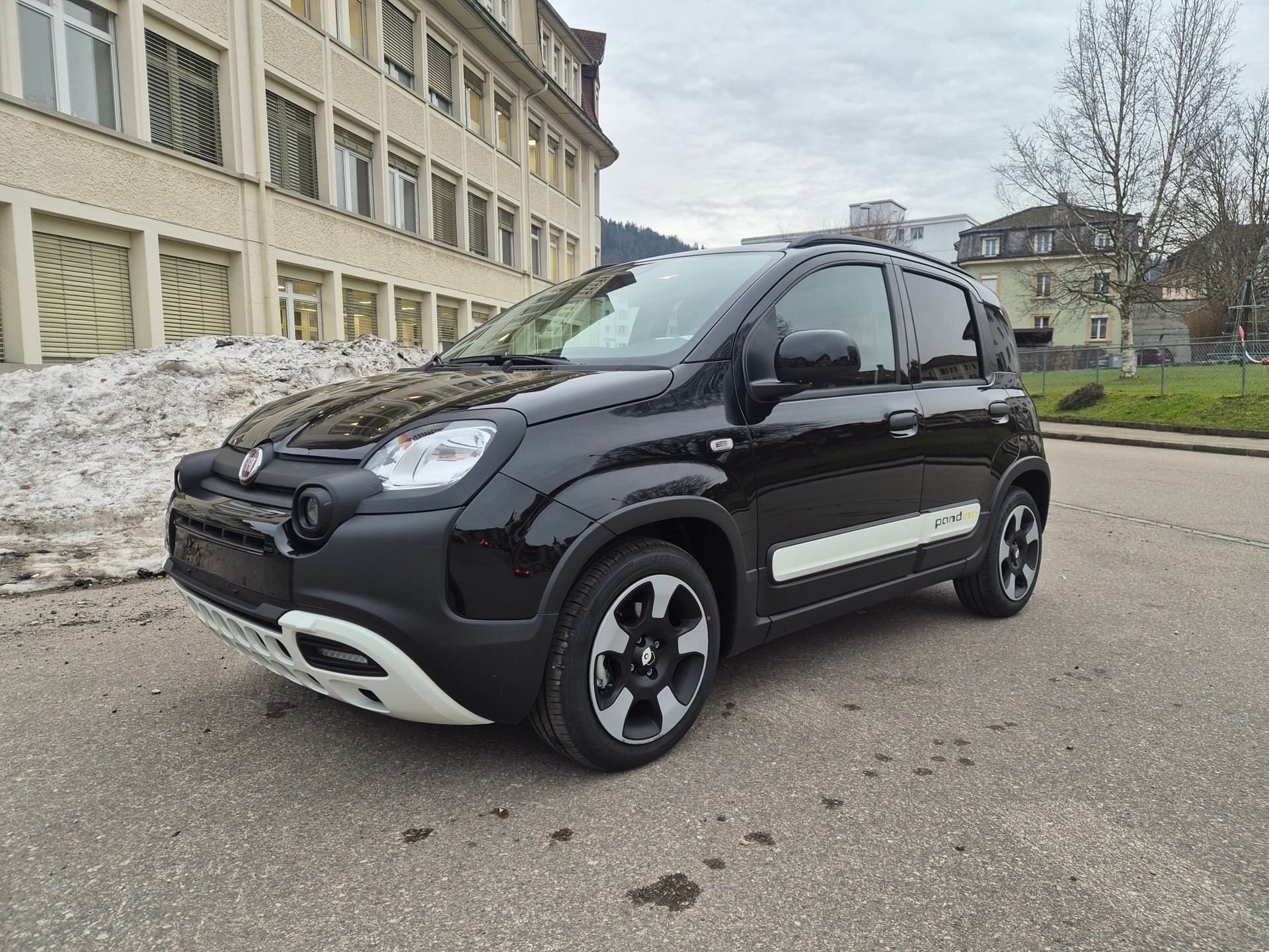 FIAT Panda 1.0 MHEV Cross-image-0