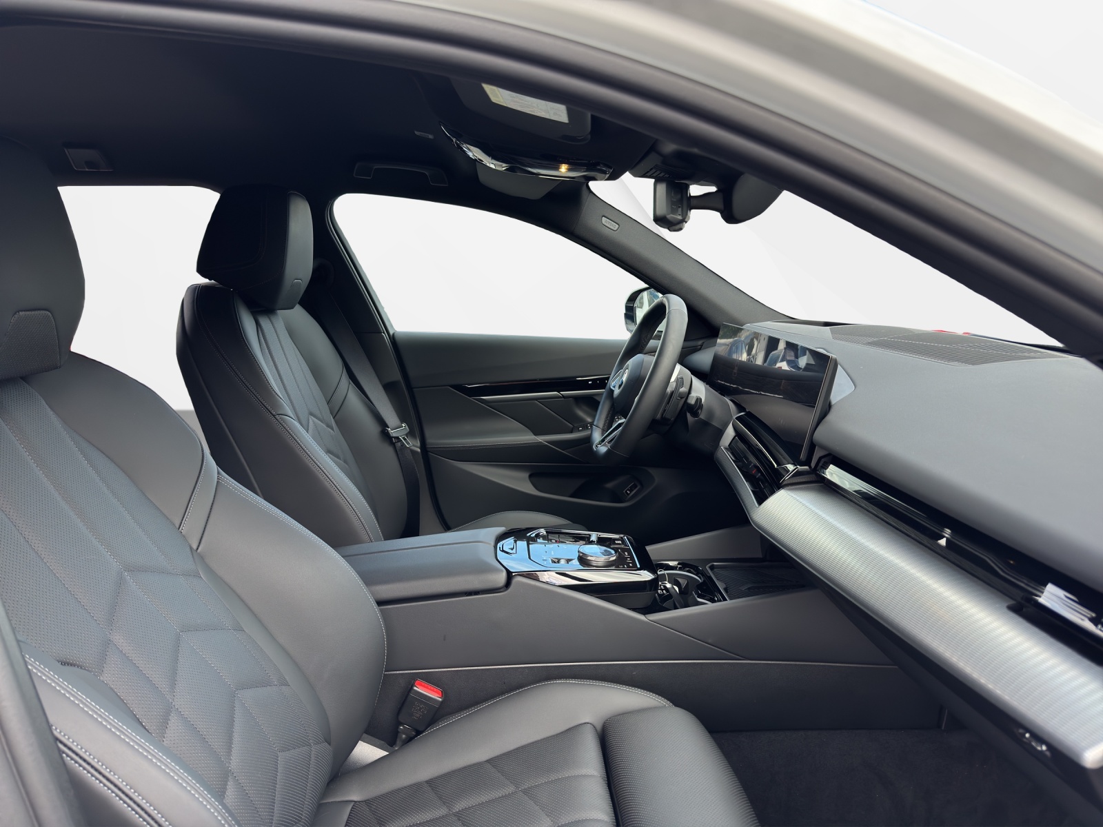 BMW 520d xDr 48V Tour M Sport-image-17