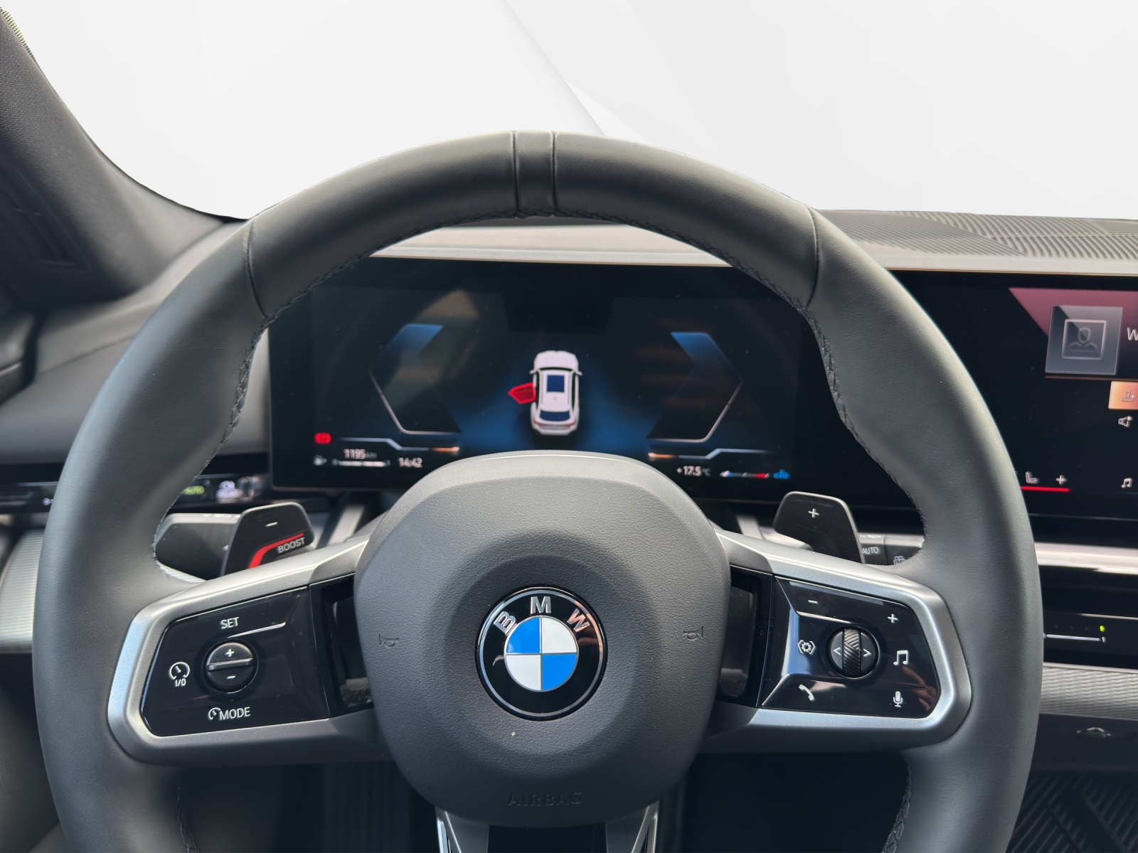BMW 520d xDr 48V Tour M Sport-image-14