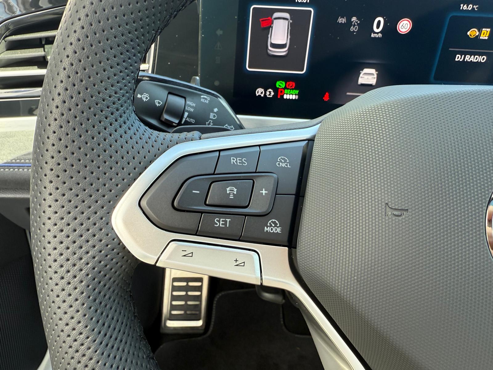 VW Passat Variant 1.5 TSI evo2 Plug-In- Hybrid R-Line DSG-image-9