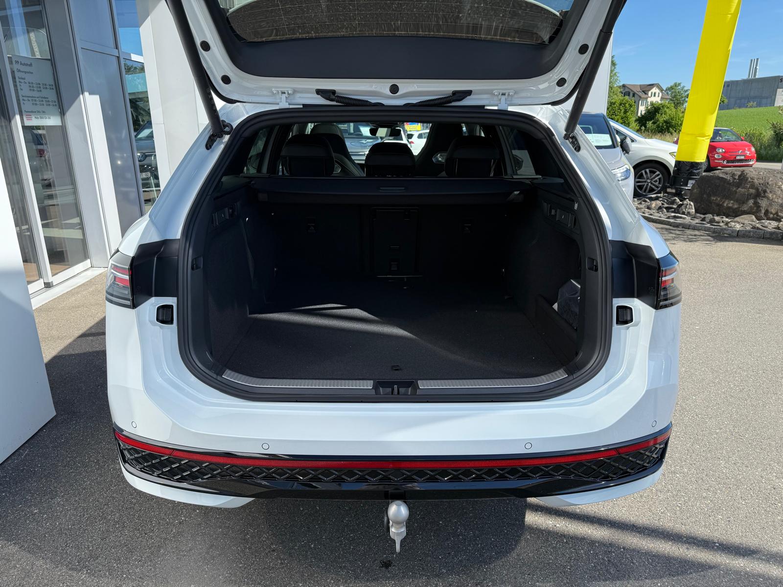 VW Passat Variant 1.5 TSI evo2 Plug-In- Hybrid R-Line DSG-image-5