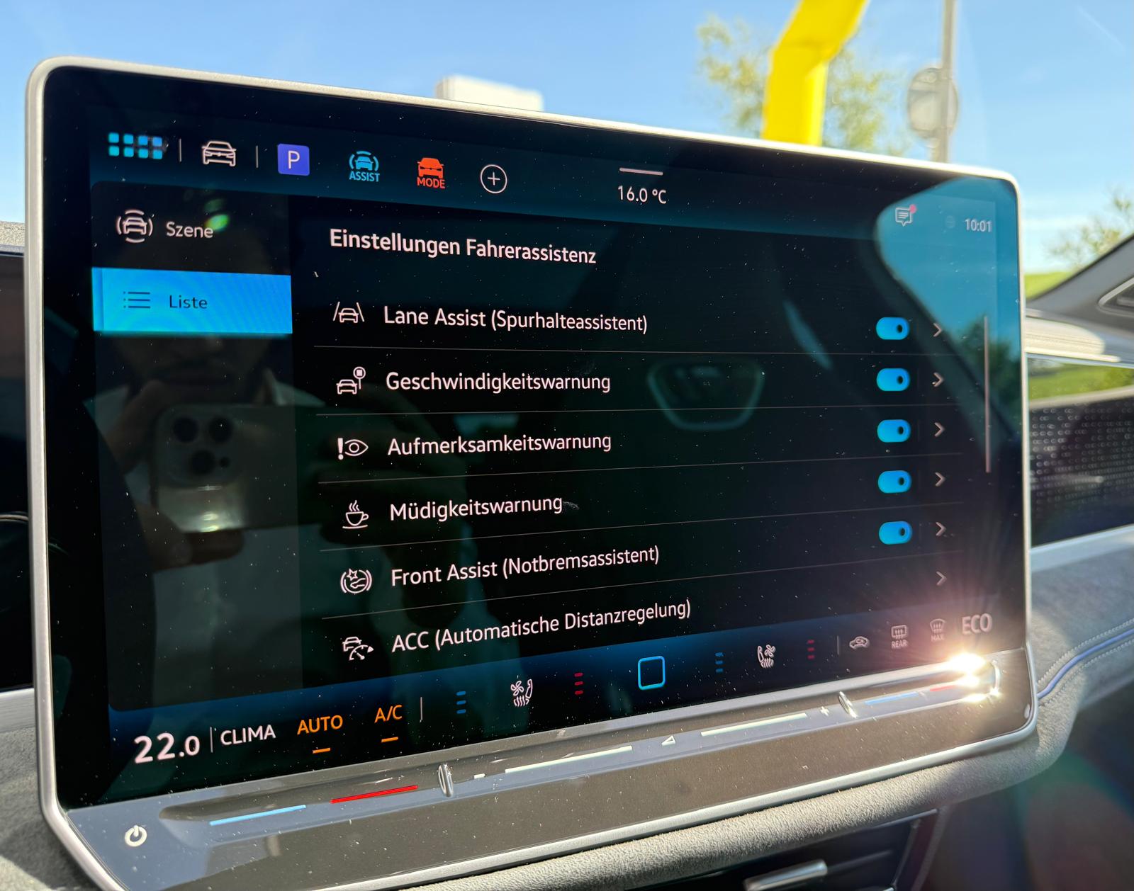 VW Passat Variant 1.5 TSI evo2 Plug-In- Hybrid R-Line DSG-image-11