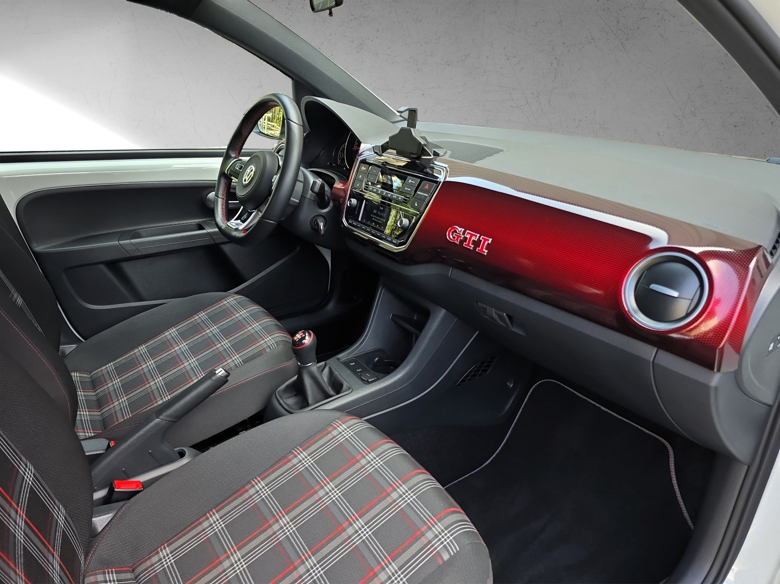 VW Up 1.0 TSI GTI-image-7