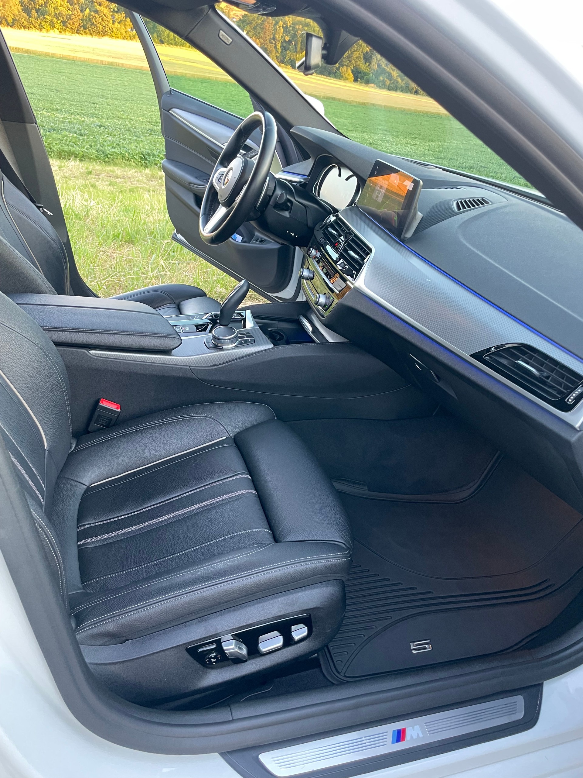 BMW 520d xDrive M-Sport Paket Steptronic-image-7