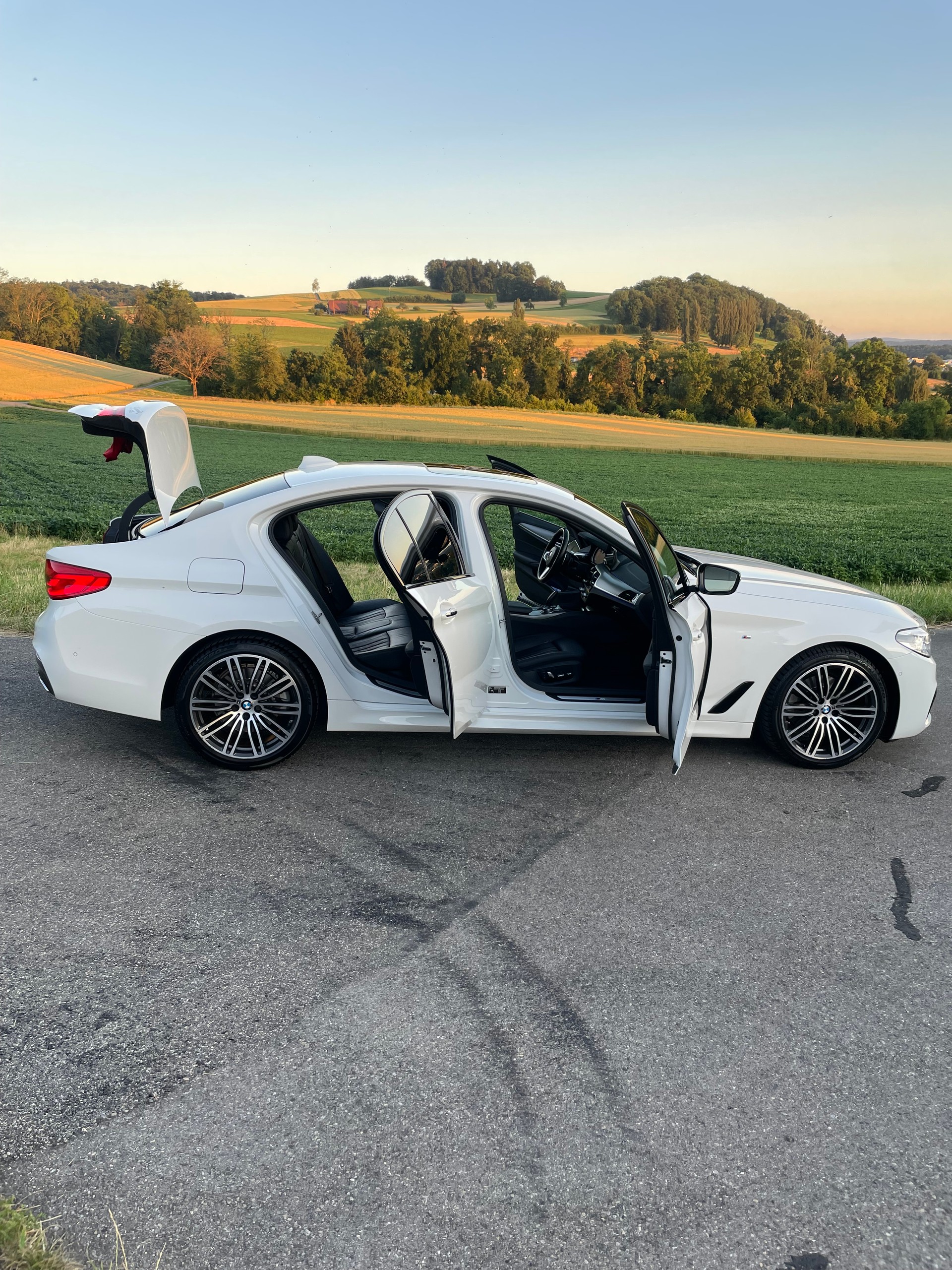 BMW 520d xDrive M-Sport Paket Steptronic-image-4