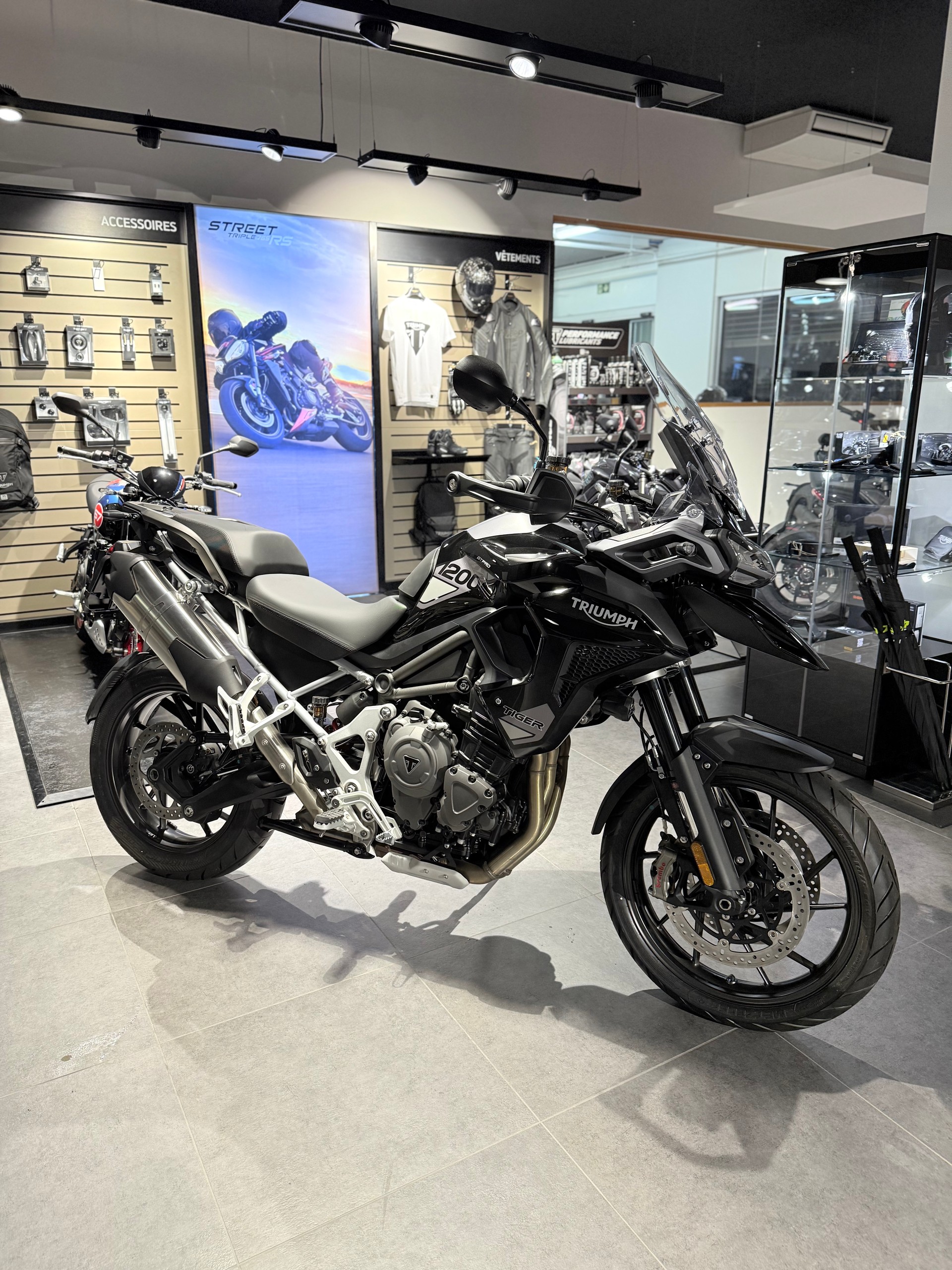 TRIUMPH Tiger 1200 GT Pro-showroom-element-3