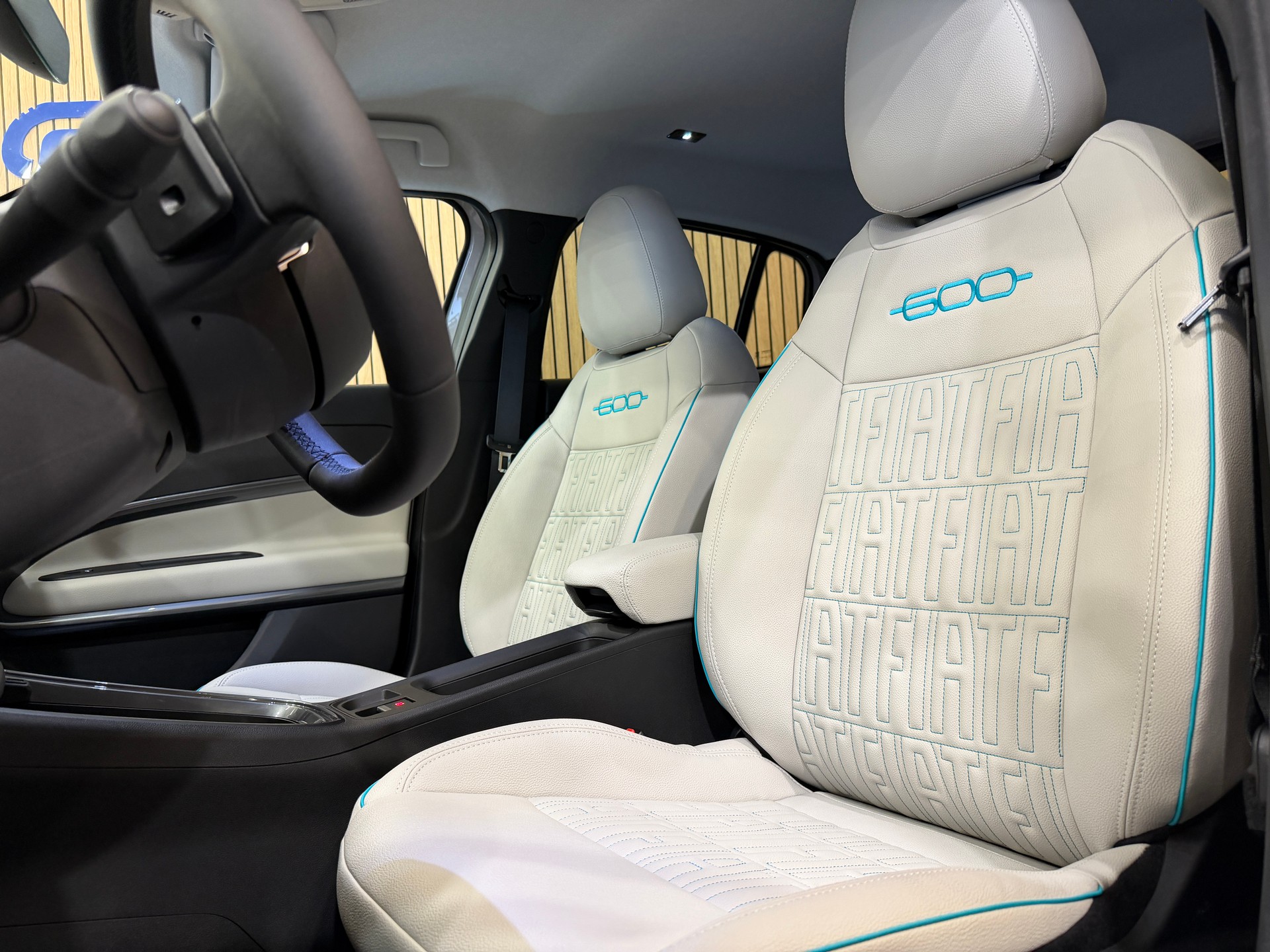 FIAT 600h MildHybrid La Prima *Gelato Weiss*-image-15