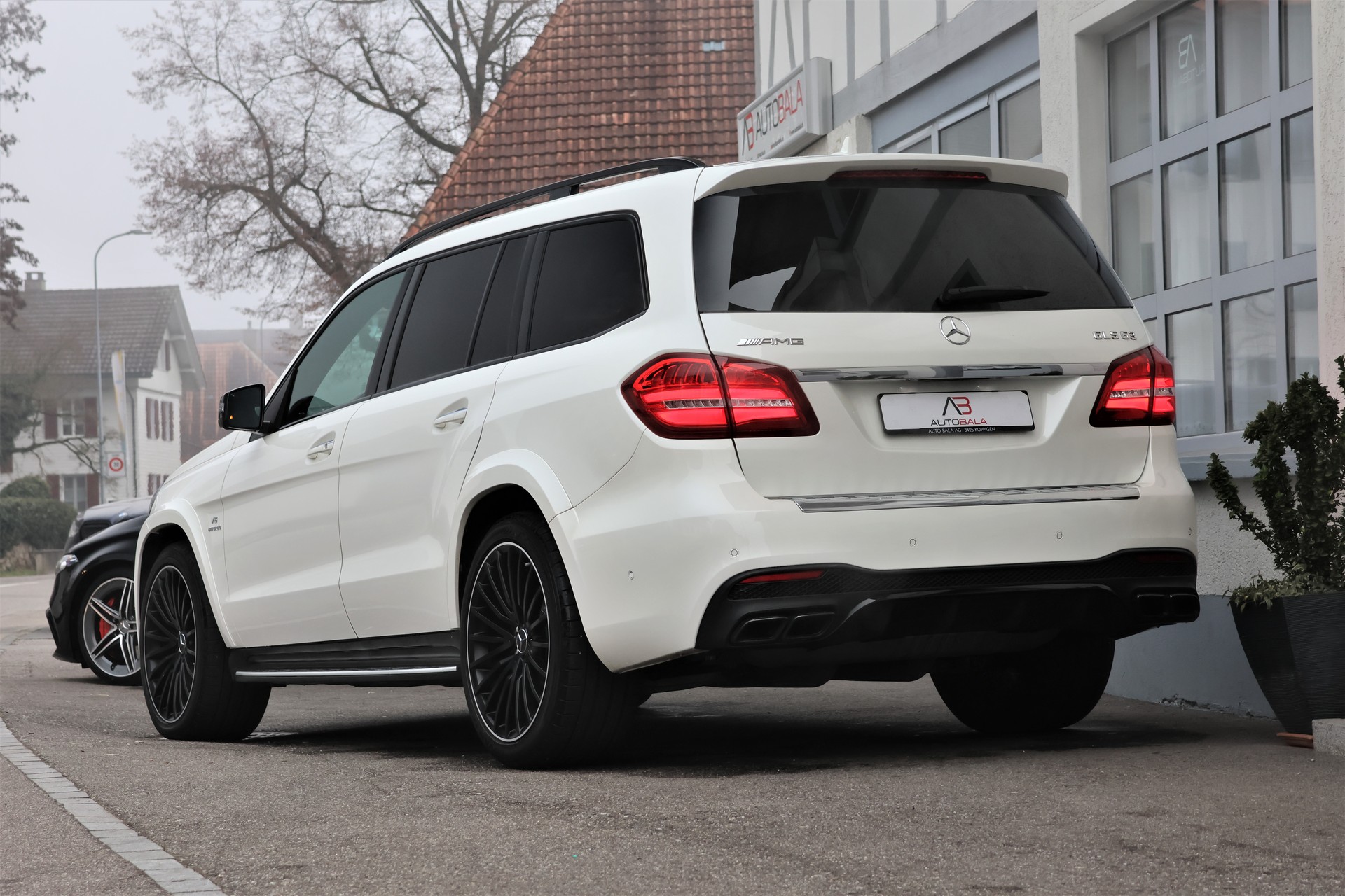 MERCEDES-BENZ GLS 63 AMG 4Matic Speedshift Plus 7G-Tronic (CH)-image-2