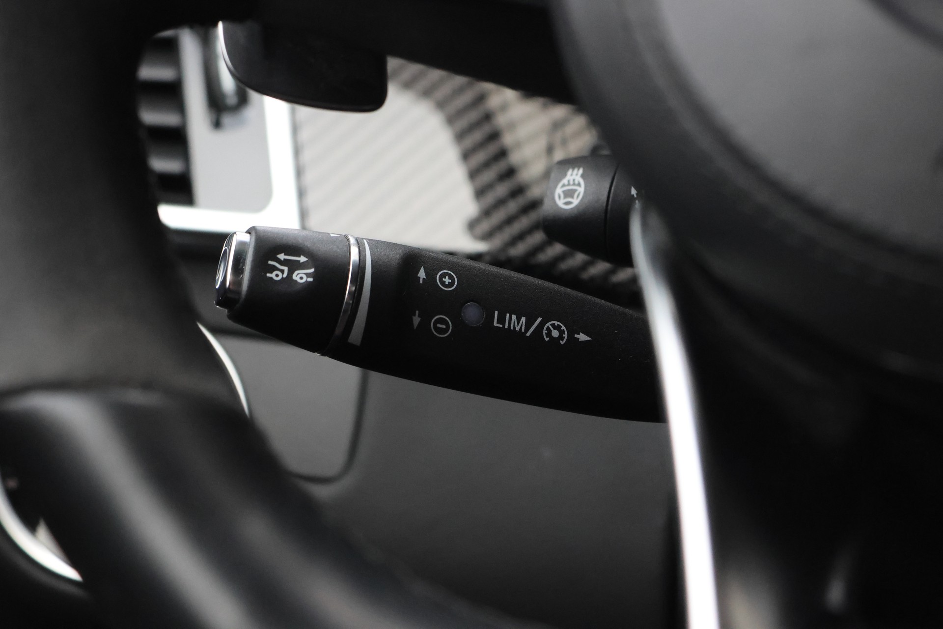 MERCEDES-BENZ GLS 63 AMG 4Matic Speedshift Plus 7G-Tronic (CH)-image-16