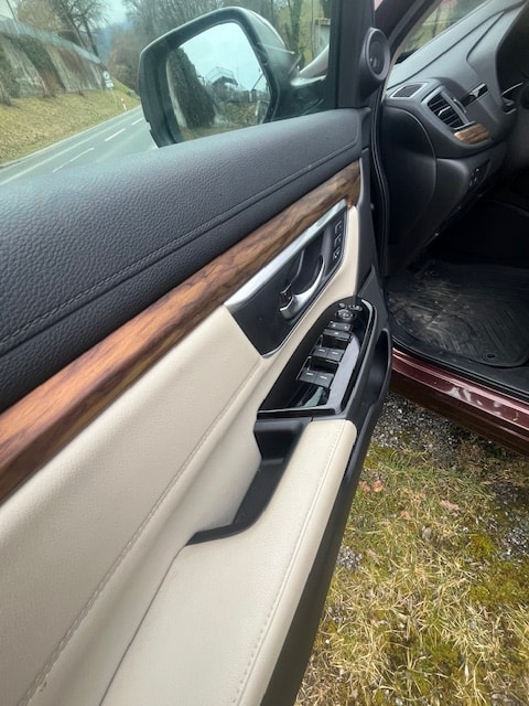 HONDA CR-V 1.5 i-VTEC Executive 4WD-image-13