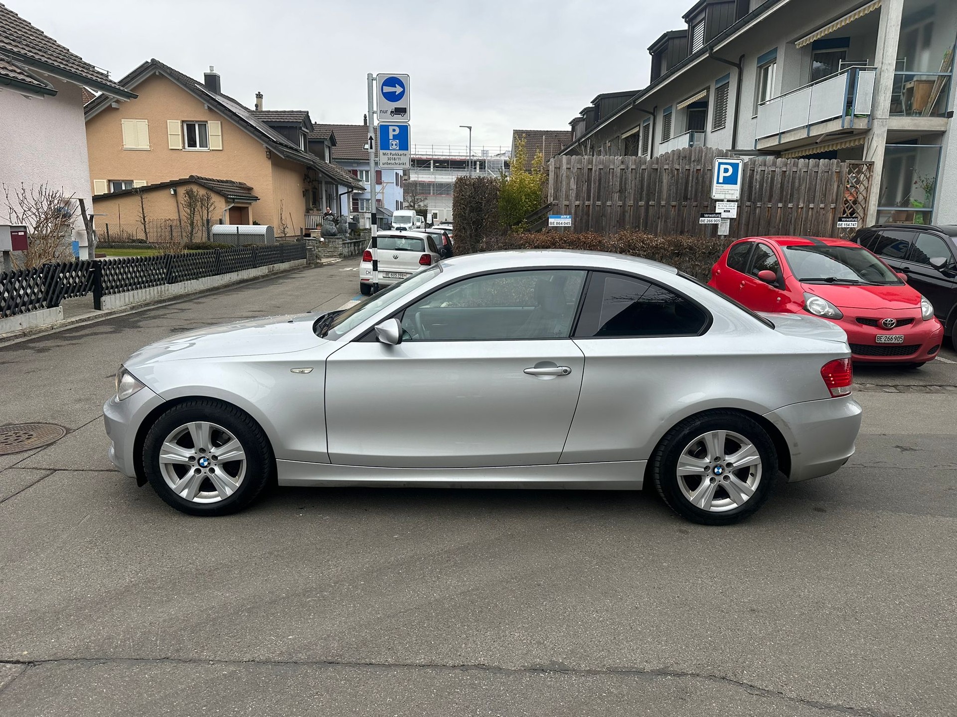 BMW 120d Coupé-image-0