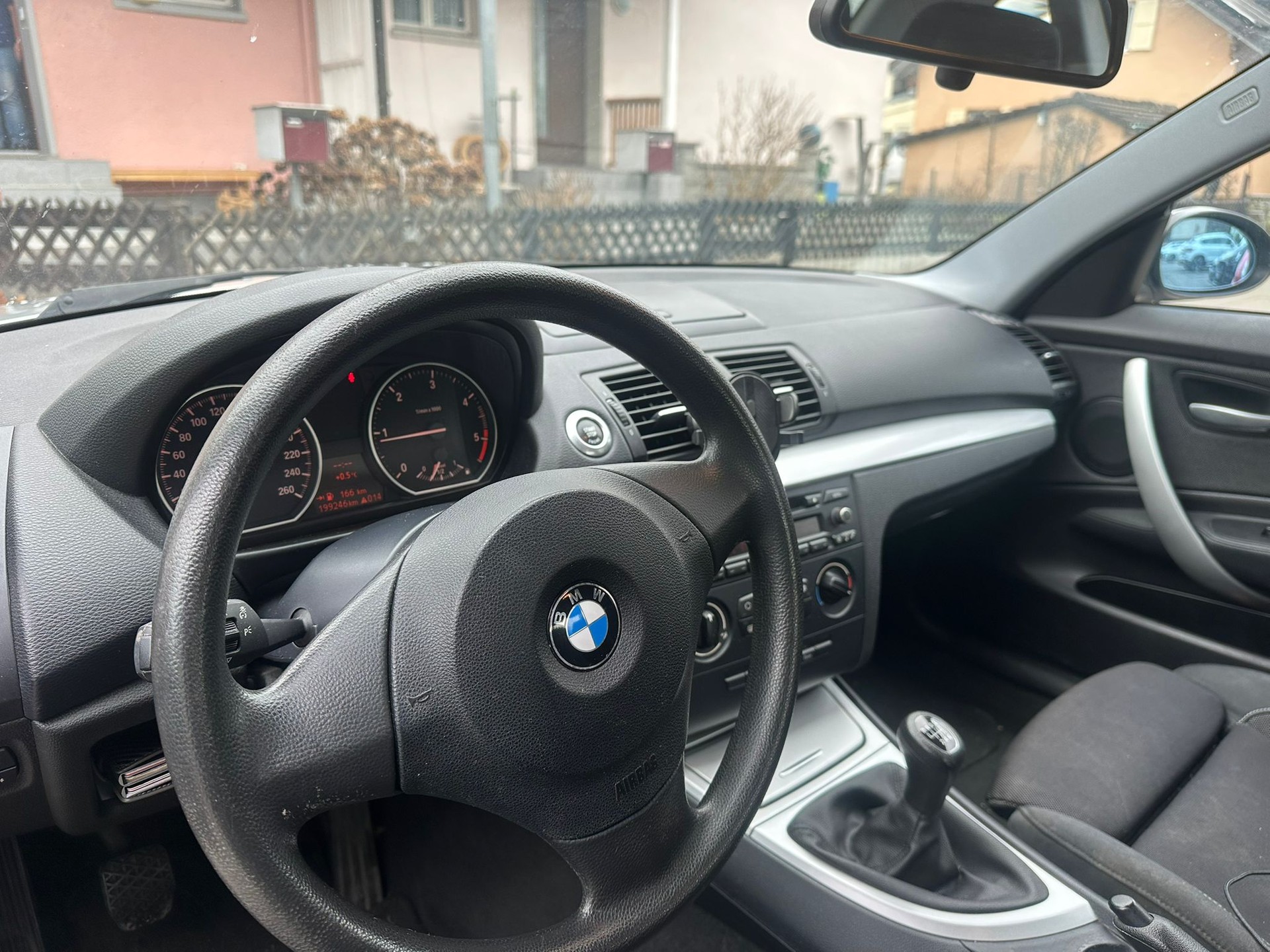 BMW 120d Coupé-image-3